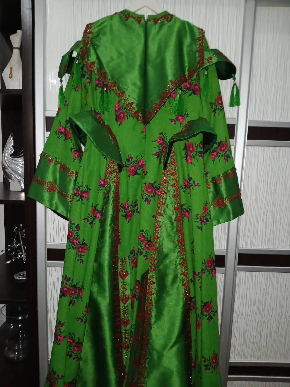 Türkmen fasonlar pombarh fasonlar Fasonlar 2025 fasonlar fason moda modalar Bezen bezen Türkmen fasonlar 2026 Türkmen fasonlar 2025 Türkmen fasonlar 2024 Türkmen fasonlar 2023 turkmenistan türkmenistan turkmen türkmen ashgabat  asgabat aşgabat balkan mary lebap dashoguz dasoguz daşoguz pombarh ponbarhat gulyupek gülýüpek stapel ştapel Gralan Çüýdeşen Abaýa Gadymy Krep Gurultaý 	Keteni Ýüpek Şifon Gipýur Lyon Welwet Atlas Kaşemir Streýç Suzana Ştapel Gülýüpek Pombarh Ýupka Gursakça Aksesuarlar Palto Penjek Okuw eşik Fata Sport eşik Uniforma Nakidka Öýme Şarf kompýuter ýaka ýaglyk Arenda köýnek 2nji el köýnek Taýyn köýnek Matalar Milli lybas milli lybaslar Toý köýnek Toý köýnekler toy koynek toy koynekler gundelik koynekler Gündelik	 
 köýnekler fata koynek Modern taze fason Eskiz koynektm turkmenkoynek türkmenkoynek fason moda moda fasonlar Iş eşik el iş	sada	ýakaly ýakasyz	keşdeli biserli	ýeňli giň nagyşly ýüregi açyk stoýka ýaka ýanly kombinasiýa 	zerli üsti aşak guşakly seçekli gysga ýeňli Panbarhat (Pombarh), Tulky Toý köýnek el iş, ýakasyz, biserli, ýanly, ýeňli, giň, kombinasiýa, nagyşly, 4 iňňe ýaka 26-35 Goýy-ýaşyl yaz, guyz, gysh 2nji el