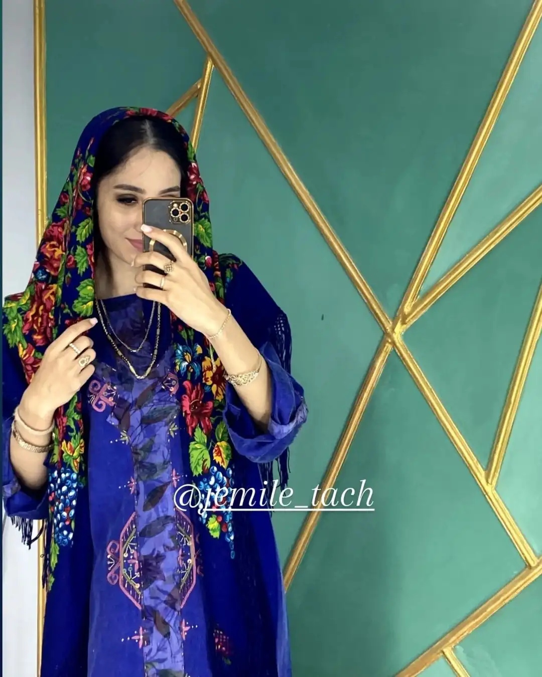 Türkmen fasonlar pombarh fasonlar Fasonlar 2025 fasonlar fason moda modalar Bezen bezen Türkmen fasonlar 2026 Türkmen fasonlar 2025 Türkmen fasonlar 2024 Türkmen fasonlar 2023 turkmenistan türkmenistan turkmen türkmen ashgabat  asgabat aşgabat balkan mary lebap dashoguz dasoguz daşoguz pombarh ponbarhat gulyupek gülýüpek stapel ştapel Gralan Çüýdeşen Abaýa Gadymy Krep Gurultaý 	Keteni Ýüpek Şifon Gipýur Lyon Welwet Atlas Kaşemir Streýç Suzana Ştapel Gülýüpek Pombarh Ýupka Gursakça Aksesuarlar Palto Penjek Okuw eşik Fata Sport eşik Uniforma Nakidka Öýme Şarf kompýuter ýaka ýaglyk Arenda köýnek 2nji el köýnek Taýyn köýnek Matalar Milli lybas milli lybaslar Toý köýnek Toý köýnekler toy koynek toy koynekler gundelik koynekler Gündelik	 
 köýnekler fata koynek Modern taze fason Eskiz koynektm turkmenkoynek türkmenkoynek fason moda moda fasonlar Iş eşik el iş	sada	ýakaly ýakasyz	keşdeli biserli	ýeňli giň nagyşly ýüregi açyk stoýka ýaka ýanly kombinasiýa 	zerli üsti aşak guşakly seçekli gysga ýeňli Suzana Gündelik el iş, ýakasyz  Goýy-gök