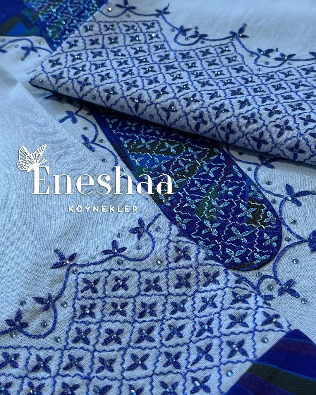 Türkmen fasonlar pombarh fasonlar Fasonlar 2025 fasonlar fason moda modalar Bezen bezen Türkmen fasonlar 2026 Türkmen fasonlar 2025 Türkmen fasonlar 2024 Türkmen fasonlar 2023 turkmenistan türkmenistan turkmen türkmen ashgabat  asgabat aşgabat balkan mary lebap dashoguz dasoguz daşoguz pombarh ponbarhat gulyupek gülýüpek stapel ştapel Gralan Çüýdeşen Abaýa Gadymy Krep Gurultaý 	Keteni Ýüpek Şifon Gipýur Lyon Welwet Atlas Kaşemir Streýç Suzana Ştapel Gülýüpek Pombarh Ýupka Gursakça Aksesuarlar Palto Penjek Okuw eşik Fata Sport eşik Uniforma Nakidka Öýme Şarf kompýuter ýaka ýaglyk Arenda köýnek 2nji el köýnek Taýyn köýnek Matalar Milli lybas milli lybaslar Toý köýnek Toý köýnekler toy koynek toy koynekler gundelik koynekler Gündelik	 
 köýnekler fata koynek Modern taze fason Eskiz koynektm turkmenkoynek türkmenkoynek fason moda moda fasonlar Iş eşik el iş	sada	ýakaly ýakasyz	keşdeli biserli	ýeňli giň nagyşly ýüregi açyk stoýka ýaka ýanly kombinasiýa 	zerli üsti aşak guşakly seçekli gysga ýeňli Lyon Toý köýnek, Modern el iş  Çal, Goýy-gök