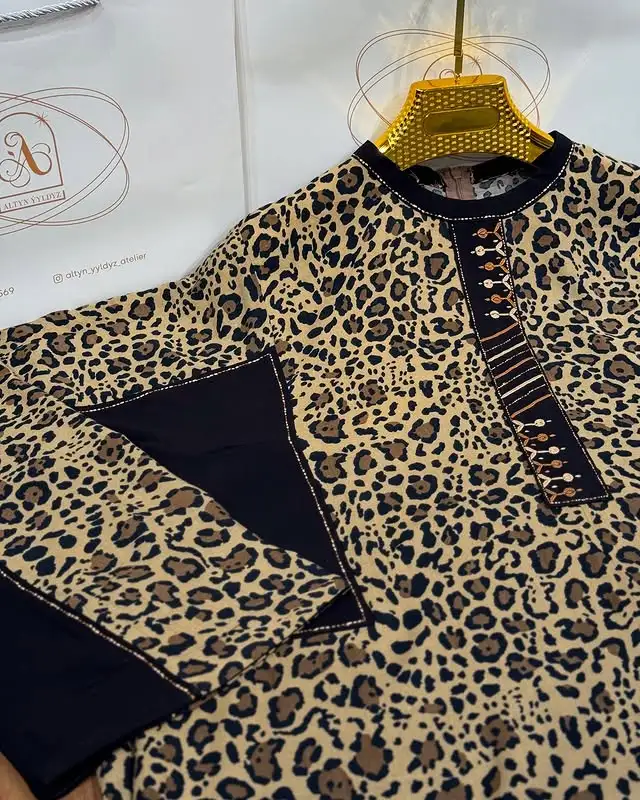 Türkmen fasonlar pombarh fasonlar Fasonlar 2025 fasonlar fason moda modalar Bezen bezen Türkmen fasonlar 2026 Türkmen fasonlar 2025 Türkmen fasonlar 2024 Türkmen fasonlar 2023 turkmenistan türkmenistan turkmen türkmen ashgabat  asgabat aşgabat balkan mary lebap dashoguz dasoguz daşoguz pombarh ponbarhat gulyupek gülýüpek stapel ştapel Gralan Çüýdeşen Abaýa Gadymy Krep Gurultaý 	Keteni Ýüpek Şifon Gipýur Lyon Welwet Atlas Kaşemir Streýç Suzana Ştapel Gülýüpek Pombarh Ýupka Gursakça Aksesuarlar Palto Penjek Okuw eşik Fata Sport eşik Uniforma Nakidka Öýme Şarf kompýuter ýaka ýaglyk Arenda köýnek 2nji el köýnek Taýyn köýnek Matalar Milli lybas milli lybaslar Toý köýnek Toý köýnekler toy koynek toy koynekler gundelik koynekler Gündelik	 
 köýnekler fata koynek Modern taze fason Eskiz koynektm turkmenkoynek türkmenkoynek fason moda moda fasonlar Iş eşik el iş	sada	ýakaly ýakasyz	keşdeli biserli	ýeňli giň nagyşly ýüregi açyk stoýka ýaka ýanly kombinasiýa 	zerli üsti aşak guşakly seçekli gysga ýeňli Ştapel Gündelik ýakaly, ýeňli, giň 26-35  tomus, guyz