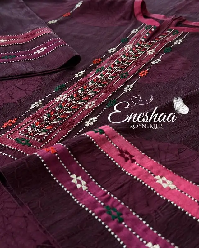 Türkmen fasonlar pombarh fasonlar Fasonlar 2025 fasonlar fason moda modalar Bezen bezen Türkmen fasonlar 2026 Türkmen fasonlar 2025 Türkmen fasonlar 2024 Türkmen fasonlar 2023 turkmenistan türkmenistan turkmen türkmen ashgabat  asgabat aşgabat balkan mary lebap dashoguz dasoguz daşoguz pombarh ponbarhat gulyupek gülýüpek stapel ştapel Gralan Çüýdeşen Abaýa Gadymy Krep Gurultaý 	Keteni Ýüpek Şifon Gipýur Lyon Welwet Atlas Kaşemir Streýç Suzana Ştapel Gülýüpek Pombarh Ýupka Gursakça Aksesuarlar Palto Penjek Okuw eşik Fata Sport eşik Uniforma Nakidka Öýme Şarf kompýuter ýaka ýaglyk Arenda köýnek 2nji el köýnek Taýyn köýnek Matalar Milli lybas milli lybaslar Toý köýnek Toý köýnekler toy koynek toy koynekler gundelik koynekler Gündelik	 
 köýnekler fata koynek Modern taze fason Eskiz koynektm turkmenkoynek türkmenkoynek fason moda moda fasonlar Iş eşik el iş	sada	ýakaly ýakasyz	keşdeli biserli	ýeňli giň nagyşly ýüregi açyk stoýka ýaka ýanly kombinasiýa 	zerli üsti aşak guşakly seçekli gysga ýeňli Gülýüpek Toý köýnek, Milli lybas el iş, keşdeli, ýakaly, ýeňli, giň, nagyşly 17-25, 26-35, 35+ Goýy-gyzyl yaz, tomus, guyz