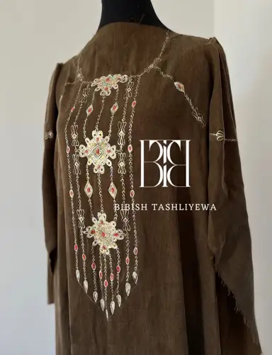 Türkmen fasonlar pombarh fasonlar Fasonlar 2025 fasonlar fason moda modalar Bezen bezen Türkmen fasonlar 2026 Türkmen fasonlar 2025 Türkmen fasonlar 2024 Türkmen fasonlar 2023 turkmenistan türkmenistan turkmen türkmen ashgabat  asgabat aşgabat balkan mary lebap dashoguz dasoguz daşoguz pombarh ponbarhat gulyupek gülýüpek stapel ştapel Gralan Çüýdeşen Abaýa Gadymy Krep Gurultaý 	Keteni Ýüpek Şifon Gipýur Lyon Welwet Atlas Kaşemir Streýç Suzana Ştapel Gülýüpek Pombarh Ýupka Gursakça Aksesuarlar Palto Penjek Okuw eşik Fata Sport eşik Uniforma Nakidka Öýme Şarf kompýuter ýaka ýaglyk Arenda köýnek 2nji el köýnek Taýyn köýnek Matalar Milli lybas milli lybaslar Toý köýnek Toý köýnekler toy koynek toy koynekler gundelik koynekler Gündelik	 
 köýnekler fata koynek Modern taze fason Eskiz koynektm turkmenkoynek türkmenkoynek fason moda moda fasonlar Iş eşik el iş	sada	ýakaly ýakasyz	keşdeli biserli	ýeňli giň nagyşly ýüregi açyk stoýka ýaka ýanly kombinasiýa 	zerli üsti aşak guşakly seçekli gysga ýeňli Gülýüpek Milli lybas el iş, ýakasyz, ýeňli, giň 26-35 Goňur yaz, tomus, guyz