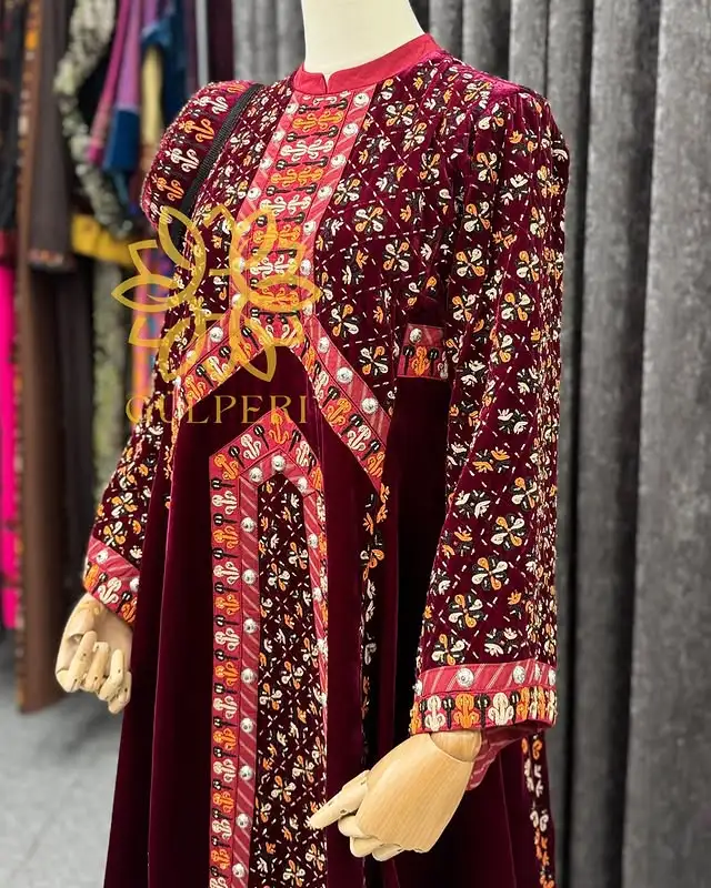 Türkmen fasonlar pombarh fasonlar Fasonlar 2025 fasonlar fason moda modalar Bezen bezen Türkmen fasonlar 2026 Türkmen fasonlar 2025 Türkmen fasonlar 2024 Türkmen fasonlar 2023 turkmenistan türkmenistan turkmen türkmen ashgabat  asgabat aşgabat balkan mary lebap dashoguz dasoguz daşoguz pombarh ponbarhat gulyupek gülýüpek stapel ştapel Gralan Çüýdeşen Abaýa Gadymy Krep Gurultaý 	Keteni Ýüpek Şifon Gipýur Lyon Welwet Atlas Kaşemir Streýç Suzana Ştapel Gülýüpek Pombarh Ýupka Gursakça Aksesuarlar Palto Penjek Okuw eşik Fata Sport eşik Uniforma Nakidka Öýme Şarf kompýuter ýaka ýaglyk Arenda köýnek 2nji el köýnek Taýyn köýnek Matalar Milli lybas milli lybaslar Toý köýnek Toý köýnekler toy koynek toy koynekler gundelik koynekler Gündelik	 
 köýnekler fata koynek Modern taze fason Eskiz koynektm turkmenkoynek türkmenkoynek fason moda moda fasonlar Iş eşik el iş	sada	ýakaly ýakasyz	keşdeli biserli	ýeňli giň nagyşly ýüregi açyk stoýka ýaka ýanly kombinasiýa 	zerli üsti aşak guşakly seçekli gysga ýeňli Panbarhat (Pombarh) Toý köýnek, Milli lybas el iş, keşdeli, ýakaly, ýeňli, giň, nagyşly 17-25 Goýy-gyzyl yaz, tomus, guyz, gysh