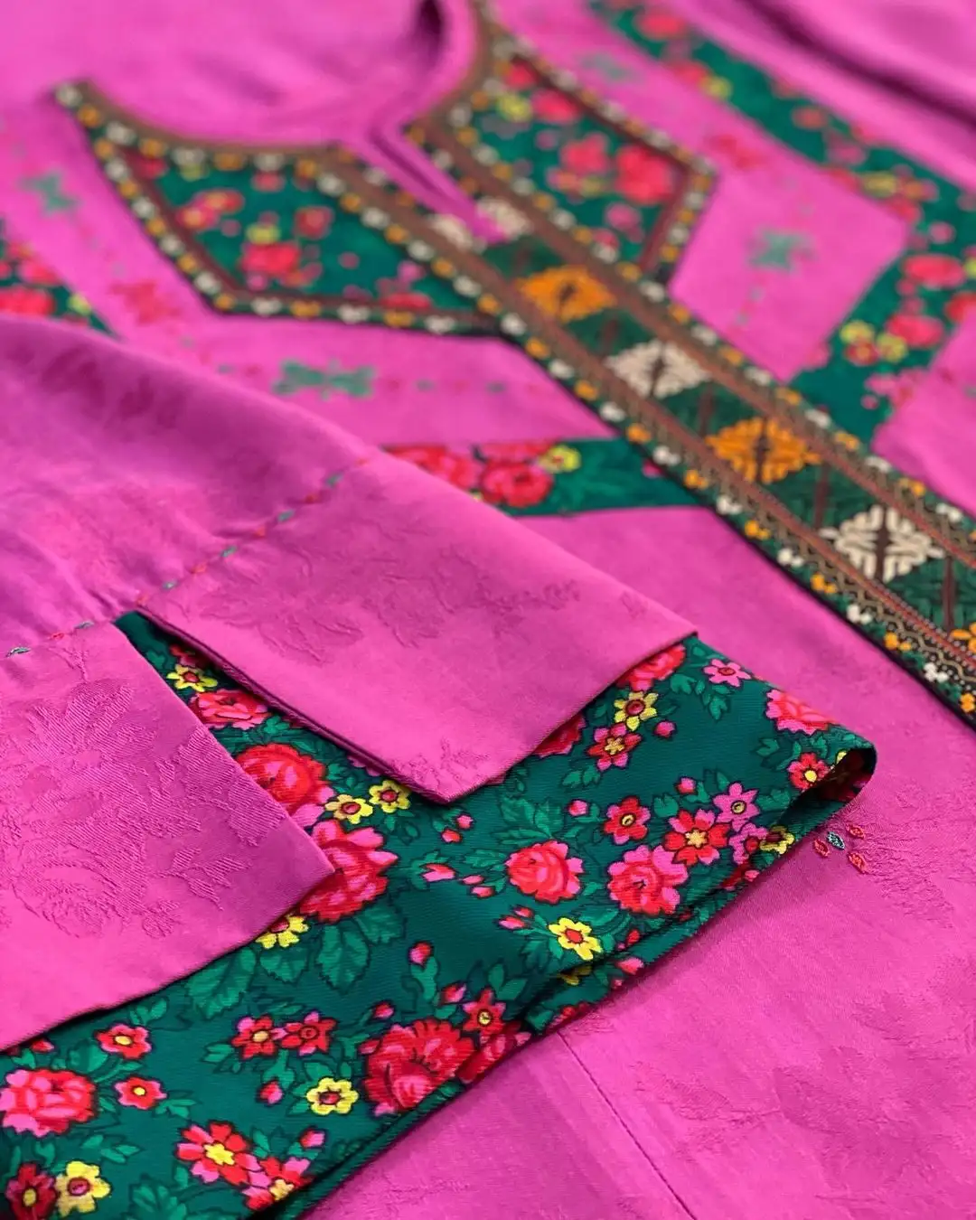 Türkmen fasonlar pombarh fasonlar Fasonlar 2025 fasonlar fason moda modalar Bezen bezen Türkmen fasonlar 2026 Türkmen fasonlar 2025 Türkmen fasonlar 2024 Türkmen fasonlar 2023 turkmenistan türkmenistan turkmen türkmen ashgabat  asgabat aşgabat balkan mary lebap dashoguz dasoguz daşoguz pombarh ponbarhat gulyupek gülýüpek stapel ştapel Gralan Çüýdeşen Abaýa Gadymy Krep Gurultaý 	Keteni Ýüpek Şifon Gipýur Lyon Welwet Atlas Kaşemir Streýç Suzana Ştapel Gülýüpek Pombarh Ýupka Gursakça Aksesuarlar Palto Penjek Okuw eşik Fata Sport eşik Uniforma Nakidka Öýme Şarf kompýuter ýaka ýaglyk Arenda köýnek 2nji el köýnek Taýyn köýnek Matalar Milli lybas milli lybaslar Toý köýnek Toý köýnekler toy koynek toy koynekler gundelik koynekler Gündelik	 
 köýnekler fata koynek Modern taze fason Eskiz koynektm turkmenkoynek türkmenkoynek fason moda moda fasonlar Iş eşik el iş	sada	ýakaly ýakasyz	keşdeli biserli	ýeňli giň nagyşly ýüregi açyk stoýka ýaka ýanly kombinasiýa 	zerli üsti aşak guşakly seçekli gysga ýeňli Gülýüpek  el iş, giň  Gülgüne