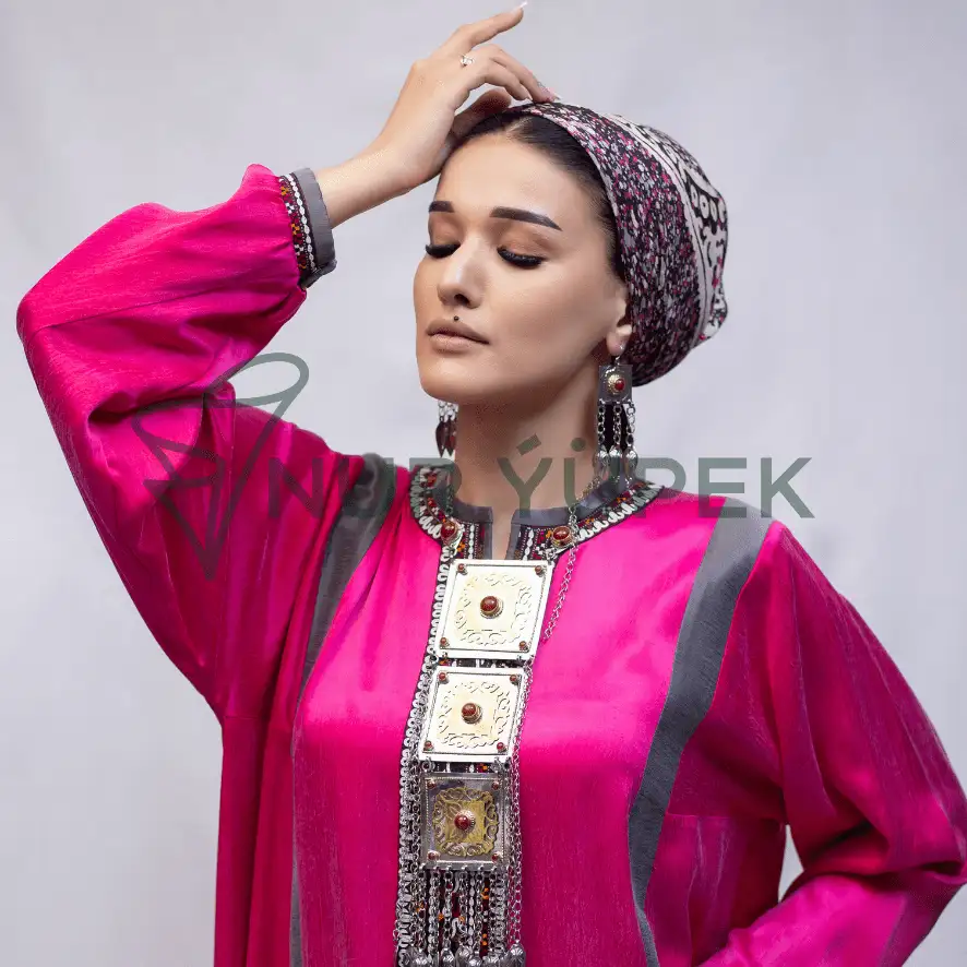 Türkmen fasonlar pombarh fasonlar Fasonlar 2025 fasonlar fason moda modalar Bezen bezen Türkmen fasonlar 2026 Türkmen fasonlar 2025 Türkmen fasonlar 2024 Türkmen fasonlar 2023 turkmenistan türkmenistan turkmen türkmen ashgabat  asgabat aşgabat balkan mary lebap dashoguz dasoguz daşoguz pombarh ponbarhat gulyupek gülýüpek stapel ştapel Gralan Çüýdeşen Abaýa Gadymy Krep Gurultaý 	Keteni Ýüpek Şifon Gipýur Lyon Welwet Atlas Kaşemir Streýç Suzana Ştapel Gülýüpek Pombarh Ýupka Gursakça Aksesuarlar Palto Penjek Okuw eşik Fata Sport eşik Uniforma Nakidka Öýme Şarf kompýuter ýaka ýaglyk Arenda köýnek 2nji el köýnek Taýyn köýnek Matalar Milli lybas milli lybaslar Toý köýnek Toý köýnekler toy koynek toy koynekler gundelik koynekler Gündelik	 
 köýnekler fata koynek Modern taze fason Eskiz koynektm turkmenkoynek türkmenkoynek fason moda moda fasonlar Iş eşik el iş	sada	ýakaly ýakasyz	keşdeli biserli	ýeňli giň nagyşly ýüregi açyk stoýka ýaka ýanly kombinasiýa 	zerli üsti aşak guşakly seçekli gysga ýeňli 