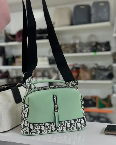 Türkmen fasonlar pombarh fasonlar Fasonlar 2025 fasonlar fason moda modalar Bezen bezen Türkmen fasonlar 2026 Türkmen fasonlar 2025 Türkmen fasonlar 2024 Türkmen fasonlar 2023 turkmenistan türkmenistan turkmen türkmen ashgabat  asgabat aşgabat balkan mary lebap dashoguz dasoguz daşoguz pombarh ponbarhat gulyupek gülýüpek stapel ştapel Gralan Çüýdeşen Abaýa Gadymy Krep Gurultaý 	Keteni Ýüpek Şifon Gipýur Lyon Welwet Atlas Kaşemir Streýç Suzana Ştapel Gülýüpek Pombarh Ýupka Gursakça Aksesuarlar Palto Penjek Okuw eşik Fata Sport eşik Uniforma Nakidka Öýme Şarf kompýuter ýaka ýaglyk Arenda köýnek 2nji el köýnek Taýyn köýnek Matalar Milli lybas milli lybaslar Toý köýnek Toý köýnekler toy koynek toy koynekler gundelik koynekler Gündelik	 
 köýnekler fata koynek Modern taze fason Eskiz koynektm turkmenkoynek türkmenkoynek fason moda moda fasonlar Iş eşik el iş	sada	ýakaly ýakasyz	keşdeli biserli	ýeňli giň nagyşly ýüregi açyk stoýka ýaka ýanly kombinasiýa 	zerli üsti aşak guşakly seçekli gysga ýeňli Gara, Ýaşyl, Kümüş  Sumka