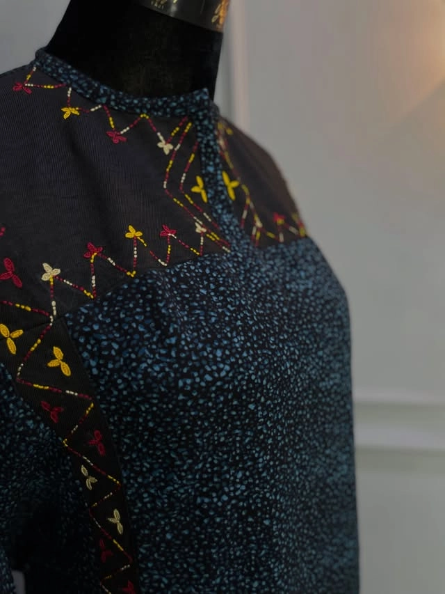 Türkmen fasonlar pombarh fasonlar Fasonlar 2025 fasonlar fason moda modalar Bezen bezen Türkmen fasonlar 2026 Türkmen fasonlar 2025 Türkmen fasonlar 2024 Türkmen fasonlar 2023 turkmenistan türkmenistan turkmen türkmen ashgabat  asgabat aşgabat balkan mary lebap dashoguz dasoguz daşoguz pombarh ponbarhat gulyupek gülýüpek stapel ştapel Gralan Çüýdeşen Abaýa Gadymy Krep Gurultaý 	Keteni Ýüpek Şifon Gipýur Lyon Welwet Atlas Kaşemir Streýç Suzana Ştapel Gülýüpek Pombarh Ýupka Gursakça Aksesuarlar Palto Penjek Okuw eşik Fata Sport eşik Uniforma Nakidka Öýme Şarf kompýuter ýaka ýaglyk Arenda köýnek 2nji el köýnek Taýyn köýnek Matalar Milli lybas milli lybaslar Toý köýnek Toý köýnekler toy koynek toy koynekler gundelik koynekler Gündelik	 
 köýnekler fata koynek Modern taze fason Eskiz koynektm turkmenkoynek türkmenkoynek fason moda moda fasonlar Iş eşik el iş	sada	ýakaly ýakasyz	keşdeli biserli	ýeňli giň nagyşly ýüregi açyk stoýka ýaka ýanly kombinasiýa 	zerli üsti aşak guşakly seçekli gysga ýeňli Ştapel Gündelik ýakasyz, ýeňli, giň 35+  yaz, tomus, guyz