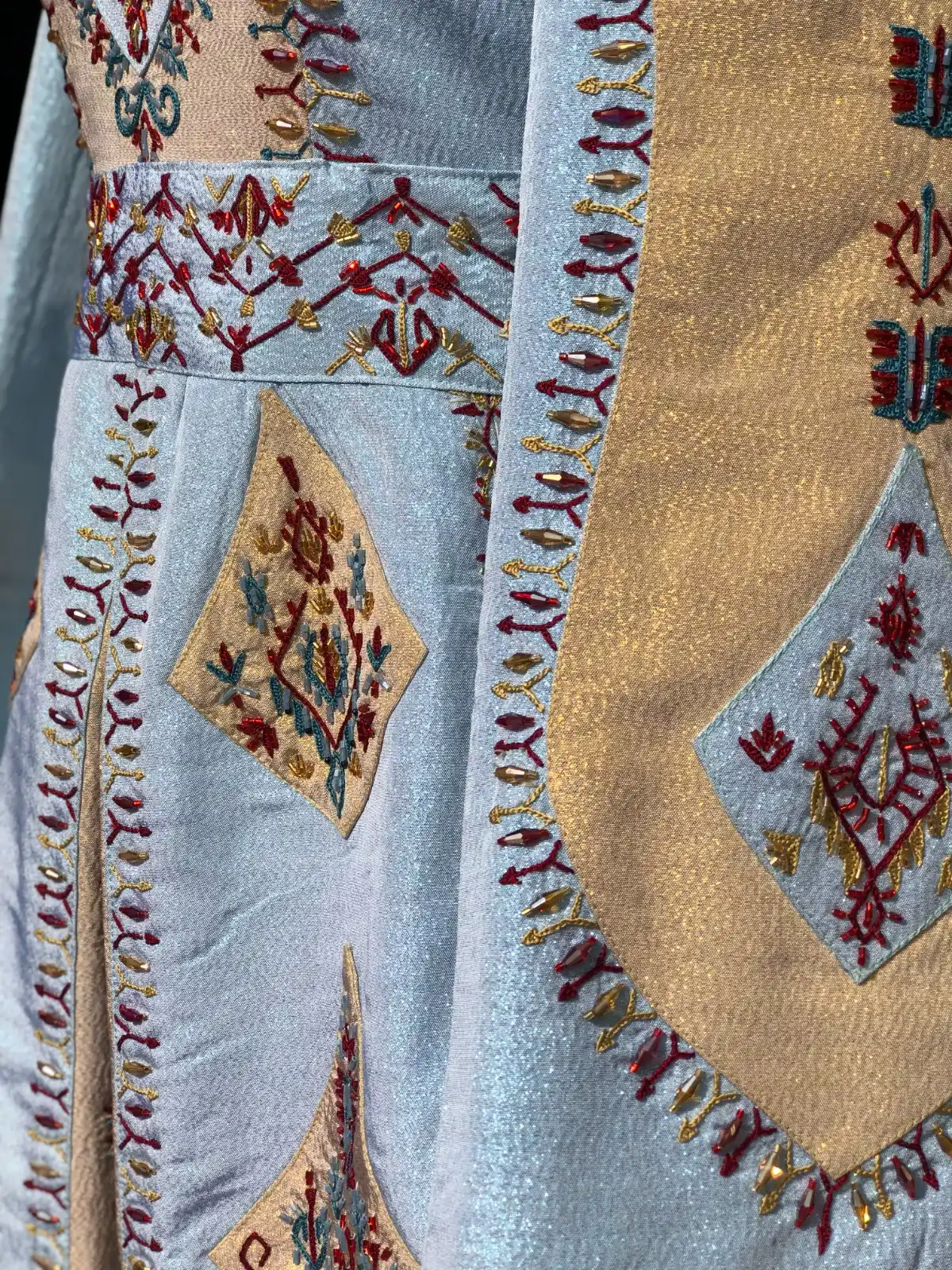 Türkmen fasonlar pombarh fasonlar Fasonlar 2025 fasonlar fason moda modalar Bezen bezen Türkmen fasonlar 2026 Türkmen fasonlar 2025 Türkmen fasonlar 2024 Türkmen fasonlar 2023 turkmenistan türkmenistan turkmen türkmen ashgabat  asgabat aşgabat balkan mary lebap dashoguz dasoguz daşoguz pombarh ponbarhat gulyupek gülýüpek stapel ştapel Gralan Çüýdeşen Abaýa Gadymy Krep Gurultaý 	Keteni Ýüpek Şifon Gipýur Lyon Welwet Atlas Kaşemir Streýç Suzana Ştapel Gülýüpek Pombarh Ýupka Gursakça Aksesuarlar Palto Penjek Okuw eşik Fata Sport eşik Uniforma Nakidka Öýme Şarf kompýuter ýaka ýaglyk Arenda köýnek 2nji el köýnek Taýyn köýnek Matalar Milli lybas milli lybaslar Toý köýnek Toý köýnekler toy koynek toy koynekler gundelik koynekler Gündelik	 
 köýnekler fata koynek Modern taze fason Eskiz koynektm turkmenkoynek türkmenkoynek fason moda moda fasonlar Iş eşik el iş	sada	ýakaly ýakasyz	keşdeli biserli	ýeňli giň nagyşly ýüregi açyk stoýka ýaka ýanly kombinasiýa 	zerli üsti aşak guşakly seçekli gysga ýeňli Modern keşdeli, biserli  Bežewyý, Gök, Altyn