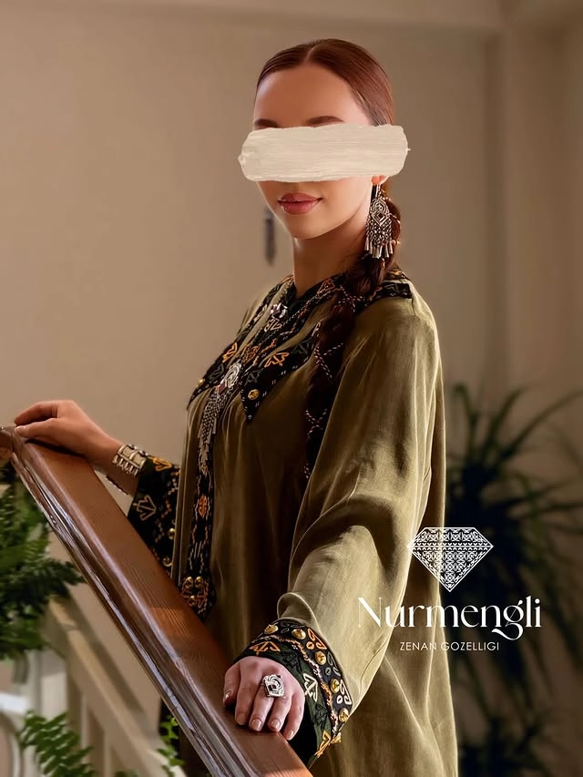 Türkmen fasonlar pombarh fasonlar Fasonlar 2025 fasonlar fason moda modalar Bezen bezen Türkmen fasonlar 2026 Türkmen fasonlar 2025 Türkmen fasonlar 2024 Türkmen fasonlar 2023 turkmenistan türkmenistan turkmen türkmen ashgabat  asgabat aşgabat balkan mary lebap dashoguz dasoguz daşoguz pombarh ponbarhat gulyupek gülýüpek stapel ştapel Gralan Çüýdeşen Abaýa Gadymy Krep Gurultaý 	Keteni Ýüpek Şifon Gipýur Lyon Welwet Atlas Kaşemir Streýç Suzana Ştapel Gülýüpek Pombarh Ýupka Gursakça Aksesuarlar Palto Penjek Okuw eşik Fata Sport eşik Uniforma Nakidka Öýme Şarf kompýuter ýaka ýaglyk Arenda köýnek 2nji el köýnek Taýyn köýnek Matalar Milli lybas milli lybaslar Toý köýnek Toý köýnekler toy koynek toy koynekler gundelik koynekler Gündelik	 
 köýnekler fata koynek Modern taze fason Eskiz koynektm turkmenkoynek türkmenkoynek fason moda moda fasonlar Iş eşik el iş	sada	ýakaly ýakasyz	keşdeli biserli	ýeňli giň nagyşly ýüregi açyk stoýka ýaka ýanly kombinasiýa 	zerli üsti aşak guşakly seçekli gysga ýeňli 