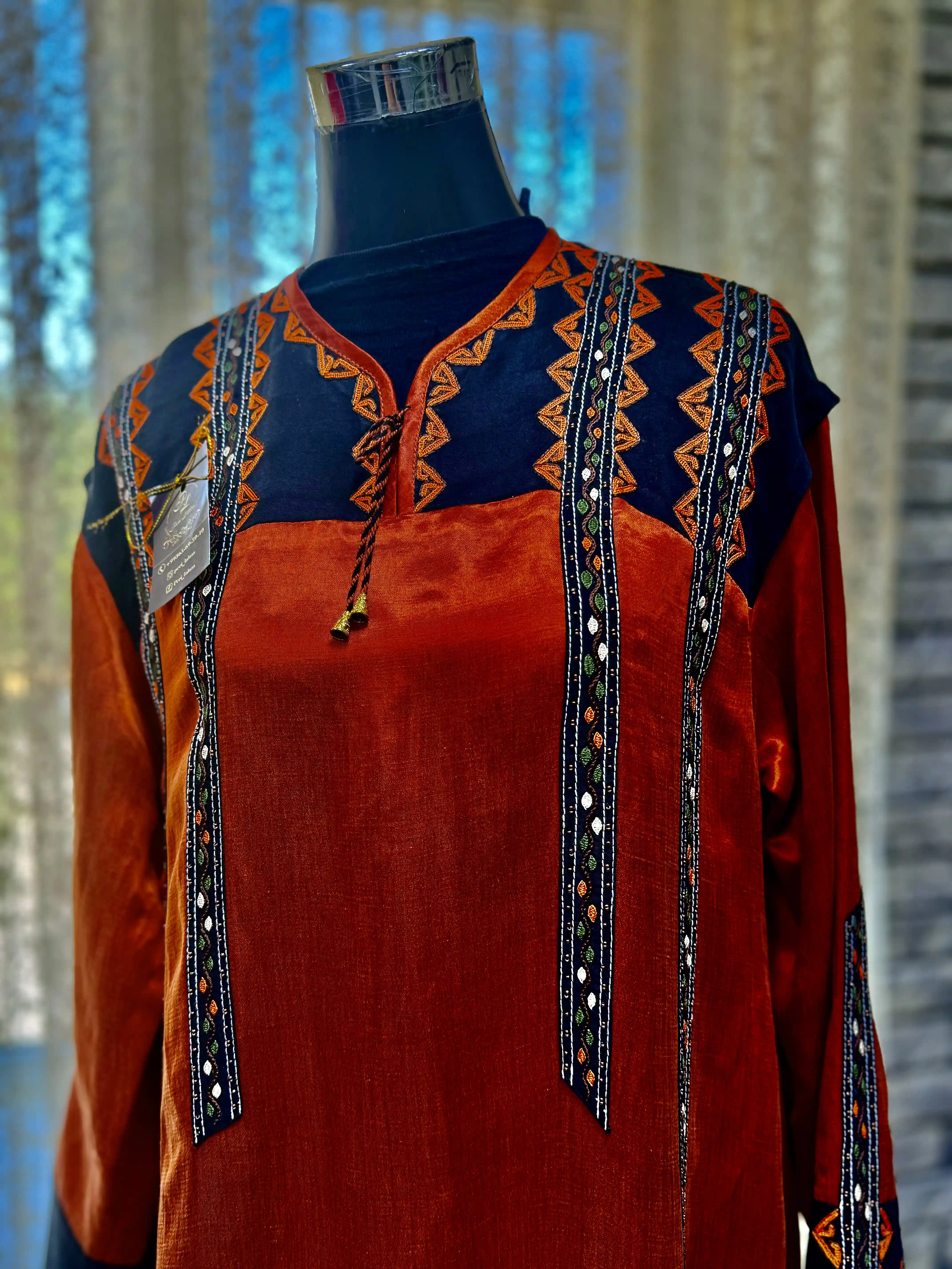 Türkmen fasonlar pombarh fasonlar Fasonlar 2025 fasonlar fason moda modalar Bezen bezen Türkmen fasonlar 2026 Türkmen fasonlar 2025 Türkmen fasonlar 2024 Türkmen fasonlar 2023 turkmenistan türkmenistan turkmen türkmen ashgabat  asgabat aşgabat balkan mary lebap dashoguz dasoguz daşoguz pombarh ponbarhat gulyupek gülýüpek stapel ştapel Gralan Çüýdeşen Abaýa Gadymy Krep Gurultaý 	Keteni Ýüpek Şifon Gipýur Lyon Welwet Atlas Kaşemir Streýç Suzana Ştapel Gülýüpek Pombarh Ýupka Gursakça Aksesuarlar Palto Penjek Okuw eşik Fata Sport eşik Uniforma Nakidka Öýme Şarf kompýuter ýaka ýaglyk Arenda köýnek 2nji el köýnek Taýyn köýnek Matalar Milli lybas milli lybaslar Toý köýnek Toý köýnekler toy koynek toy koynekler gundelik koynekler Gündelik	 
 köýnekler fata koynek Modern taze fason Eskiz koynektm turkmenkoynek türkmenkoynek fason moda moda fasonlar Iş eşik el iş	sada	ýakaly ýakasyz	keşdeli biserli	ýeňli giň nagyşly ýüregi açyk stoýka ýaka ýanly kombinasiýa 	zerli üsti aşak guşakly seçekli gysga ýeňli Ýüpek Toý köýnek, Gündelik el iş, ýakaly  Mämişi guyz