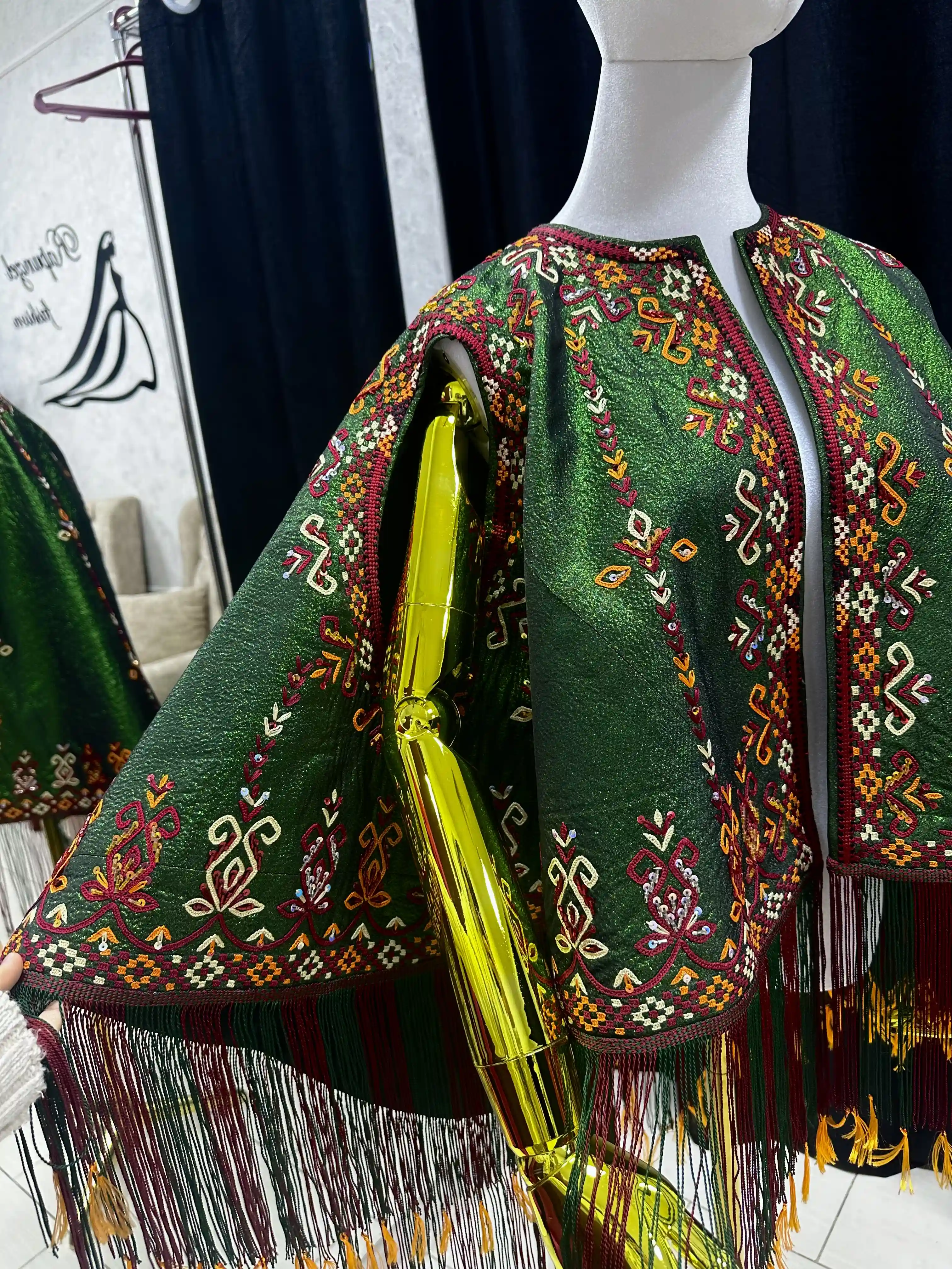 Türkmen fasonlar pombarh fasonlar Fasonlar 2025 fasonlar fason moda modalar Bezen bezen Türkmen fasonlar 2026 Türkmen fasonlar 2025 Türkmen fasonlar 2024 Türkmen fasonlar 2023 turkmenistan türkmenistan turkmen türkmen ashgabat  asgabat aşgabat balkan mary lebap dashoguz dasoguz daşoguz pombarh ponbarhat gulyupek gülýüpek stapel ştapel Gralan Çüýdeşen Abaýa Gadymy Krep Gurultaý 	Keteni Ýüpek Şifon Gipýur Lyon Welwet Atlas Kaşemir Streýç Suzana Ştapel Gülýüpek Pombarh Ýupka Gursakça Aksesuarlar Palto Penjek Okuw eşik Fata Sport eşik Uniforma Nakidka Öýme Şarf kompýuter ýaka ýaglyk Arenda köýnek 2nji el köýnek Taýyn köýnek Matalar Milli lybas milli lybaslar Toý köýnek Toý köýnekler toy koynek toy koynekler gundelik koynekler Gündelik	 
 köýnekler fata koynek Modern taze fason Eskiz koynektm turkmenkoynek türkmenkoynek fason moda moda fasonlar Iş eşik el iş	sada	ýakaly ýakasyz	keşdeli biserli	ýeňli giň nagyşly ýüregi açyk stoýka ýaka ýanly kombinasiýa 	zerli üsti aşak guşakly seçekli gysga ýeňli Keteni    Ýaşyl, Goýy-ýaşyl  Nakidka