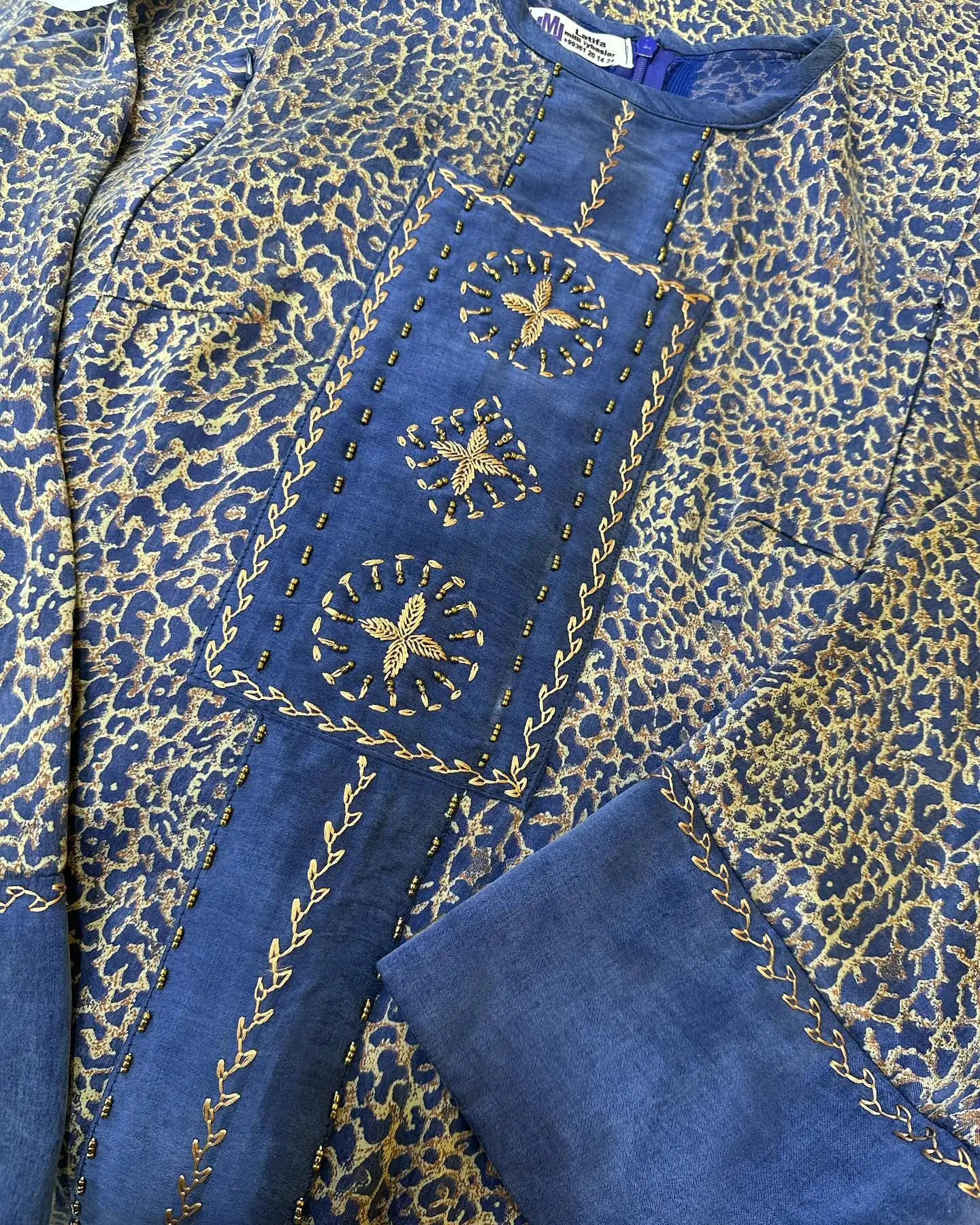 Türkmen fasonlar pombarh fasonlar Fasonlar 2025 fasonlar fason moda modalar Bezen bezen Türkmen fasonlar 2026 Türkmen fasonlar 2025 Türkmen fasonlar 2024 Türkmen fasonlar 2023 turkmenistan türkmenistan turkmen türkmen ashgabat  asgabat aşgabat balkan mary lebap dashoguz dasoguz daşoguz pombarh ponbarhat gulyupek gülýüpek stapel ştapel Gralan Çüýdeşen Abaýa Gadymy Krep Gurultaý 	Keteni Ýüpek Şifon Gipýur Lyon Welwet Atlas Kaşemir Streýç Suzana Ştapel Gülýüpek Pombarh Ýupka Gursakça Aksesuarlar Palto Penjek Okuw eşik Fata Sport eşik Uniforma Nakidka Öýme Şarf kompýuter ýaka ýaglyk Arenda köýnek 2nji el köýnek Taýyn köýnek Matalar Milli lybas milli lybaslar Toý köýnek Toý köýnekler toy koynek toy koynekler gundelik koynekler Gündelik	 
 köýnekler fata koynek Modern taze fason Eskiz koynektm turkmenkoynek türkmenkoynek fason moda moda fasonlar Iş eşik el iş	sada	ýakaly ýakasyz	keşdeli biserli	ýeňli giň nagyşly ýüregi açyk stoýka ýaka ýanly kombinasiýa 	zerli üsti aşak guşakly seçekli gysga ýeňli Gündelik el iş, ýakaly  Bežewyý, Gök