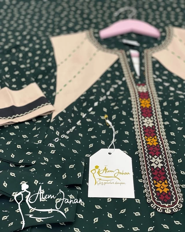 Türkmen fasonlar pombarh fasonlar Fasonlar 2025 fasonlar fason moda modalar Bezen bezen Türkmen fasonlar 2026 Türkmen fasonlar 2025 Türkmen fasonlar 2024 Türkmen fasonlar 2023 turkmenistan türkmenistan turkmen türkmen ashgabat  asgabat aşgabat balkan mary lebap dashoguz dasoguz daşoguz pombarh ponbarhat gulyupek gülýüpek stapel ştapel Gralan Çüýdeşen Abaýa Gadymy Krep Gurultaý 	Keteni Ýüpek Şifon Gipýur Lyon Welwet Atlas Kaşemir Streýç Suzana Ştapel Gülýüpek Pombarh Ýupka Gursakça Aksesuarlar Palto Penjek Okuw eşik Fata Sport eşik Uniforma Nakidka Öýme Şarf kompýuter ýaka ýaglyk Arenda köýnek 2nji el köýnek Taýyn köýnek Matalar Milli lybas milli lybaslar Toý köýnek Toý köýnekler toy koynek toy koynekler gundelik koynekler Gündelik	 
 köýnekler fata koynek Modern taze fason Eskiz koynektm turkmenkoynek türkmenkoynek fason moda moda fasonlar Iş eşik el iş	sada	ýakaly ýakasyz	keşdeli biserli	ýeňli giň nagyşly ýüregi açyk stoýka ýaka ýanly kombinasiýa 	zerli üsti aşak guşakly seçekli gysga ýeňli Ştapel Gündelik el iş, ýakaly, ýeňli, giň, kombinasiýa 12-16, 17-25, 26-35, 35+ Bežewyý, Goýy-ýaşyl tomus Taýyn köýnek