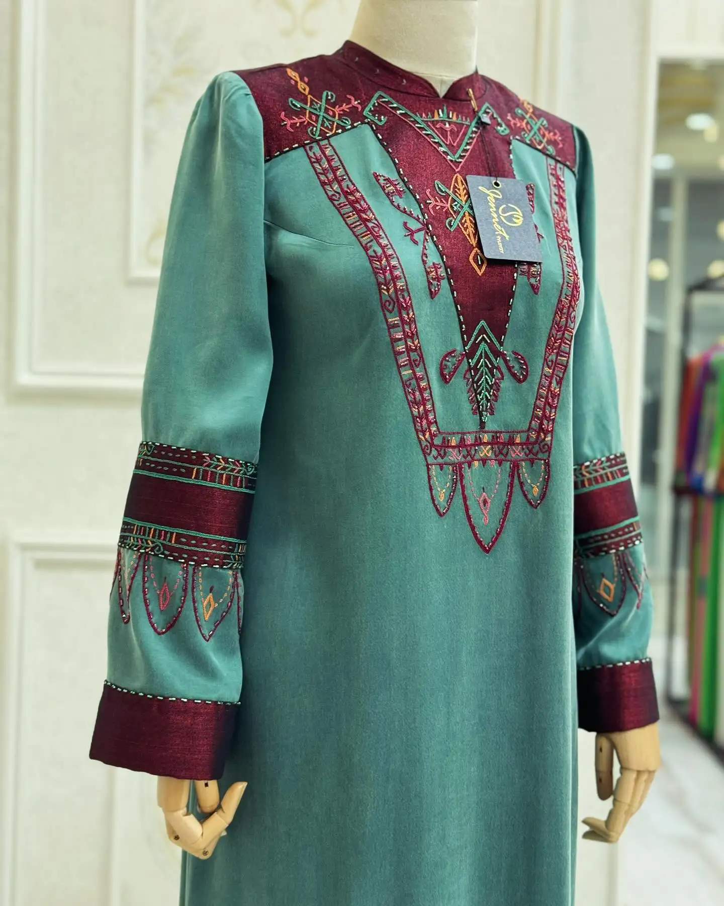 Türkmen fasonlar pombarh fasonlar Fasonlar 2025 fasonlar fason moda modalar Bezen bezen Türkmen fasonlar 2026 Türkmen fasonlar 2025 Türkmen fasonlar 2024 Türkmen fasonlar 2023 turkmenistan türkmenistan turkmen türkmen ashgabat  asgabat aşgabat balkan mary lebap dashoguz dasoguz daşoguz pombarh ponbarhat gulyupek gülýüpek stapel ştapel Gralan Çüýdeşen Abaýa Gadymy Krep Gurultaý 	Keteni Ýüpek Şifon Gipýur Lyon Welwet Atlas Kaşemir Streýç Suzana Ştapel Gülýüpek Pombarh Ýupka Gursakça Aksesuarlar Palto Penjek Okuw eşik Fata Sport eşik Uniforma Nakidka Öýme Şarf kompýuter ýaka ýaglyk Arenda köýnek 2nji el köýnek Taýyn köýnek Matalar Milli lybas milli lybaslar Toý köýnek Toý köýnekler toy koynek toy koynekler gundelik koynekler Gündelik	 
 köýnekler fata koynek Modern taze fason Eskiz koynektm turkmenkoynek türkmenkoynek fason moda moda fasonlar Iş eşik el iş	sada	ýakaly ýakasyz	keşdeli biserli	ýeňli giň nagyşly ýüregi açyk stoýka ýaka ýanly kombinasiýa 	zerli üsti aşak guşakly seçekli gysga ýeňli Gülýüpek Toý köýnek, Gündelik el iş, ýakaly  Gök, Ýaşyl