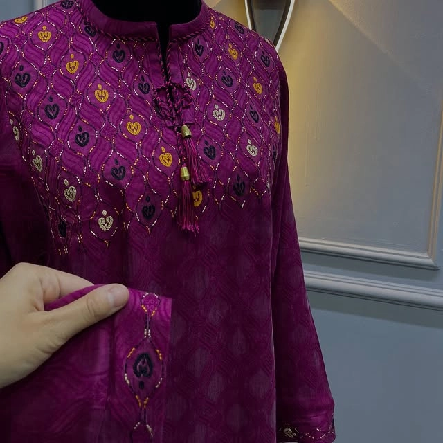 Türkmen fasonlar pombarh fasonlar Fasonlar 2025 fasonlar fason moda modalar Bezen bezen Türkmen fasonlar 2026 Türkmen fasonlar 2025 Türkmen fasonlar 2024 Türkmen fasonlar 2023 turkmenistan türkmenistan turkmen türkmen ashgabat  asgabat aşgabat balkan mary lebap dashoguz dasoguz daşoguz pombarh ponbarhat gulyupek gülýüpek stapel ştapel Gralan Çüýdeşen Abaýa Gadymy Krep Gurultaý 	Keteni Ýüpek Şifon Gipýur Lyon Welwet Atlas Kaşemir Streýç Suzana Ştapel Gülýüpek Pombarh Ýupka Gursakça Aksesuarlar Palto Penjek Okuw eşik Fata Sport eşik Uniforma Nakidka Öýme Şarf kompýuter ýaka ýaglyk Arenda köýnek 2nji el köýnek Taýyn köýnek Matalar Milli lybas milli lybaslar Toý köýnek Toý köýnekler toy koynek toy koynekler gundelik koynekler Gündelik	 
 köýnekler fata koynek Modern taze fason Eskiz koynektm turkmenkoynek türkmenkoynek fason moda moda fasonlar Iş eşik el iş	sada	ýakaly ýakasyz	keşdeli biserli	ýeňli giň nagyşly ýüregi açyk stoýka ýaka ýanly kombinasiýa 	zerli üsti aşak guşakly seçekli gysga ýeňli 