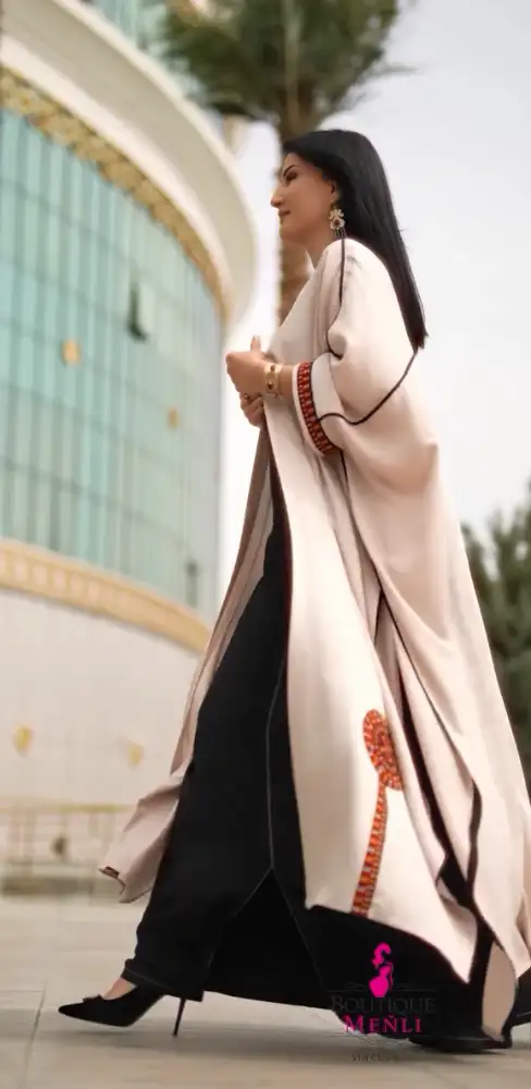 Türkmen fasonlar pombarh fasonlar Fasonlar 2025 fasonlar fason moda modalar Bezen bezen Türkmen fasonlar 2026 Türkmen fasonlar 2025 Türkmen fasonlar 2024 Türkmen fasonlar 2023 turkmenistan türkmenistan turkmen türkmen ashgabat  asgabat aşgabat balkan mary lebap dashoguz dasoguz daşoguz pombarh ponbarhat gulyupek gülýüpek stapel ştapel Gralan Çüýdeşen Abaýa Gadymy Krep Gurultaý 	Keteni Ýüpek Şifon Gipýur Lyon Welwet Atlas Kaşemir Streýç Suzana Ştapel Gülýüpek Pombarh Ýupka Gursakça Aksesuarlar Palto Penjek Okuw eşik Fata Sport eşik Uniforma Nakidka Öýme Şarf kompýuter ýaka ýaglyk Arenda köýnek 2nji el köýnek Taýyn köýnek Matalar Milli lybas milli lybaslar Toý köýnek Toý köýnekler toy koynek toy koynekler gundelik koynekler Gündelik	 
 köýnekler fata koynek Modern taze fason Eskiz koynektm turkmenkoynek türkmenkoynek fason moda moda fasonlar Iş eşik el iş	sada	ýakaly ýakasyz	keşdeli biserli	ýeňli giň nagyşly ýüregi açyk stoýka ýaka ýanly kombinasiýa 	zerli üsti aşak guşakly seçekli gysga ýeňli Abaýa Modern ýakasyz, gysga ýeňli, giň 17-25, 26-35 Bežewyý, Goýy-goňur yaz, guyz