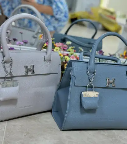 Türkmen fasonlar pombarh fasonlar Fasonlar 2025 fasonlar fason moda modalar Bezen bezen Türkmen fasonlar 2026 Türkmen fasonlar 2025 Türkmen fasonlar 2024 Türkmen fasonlar 2023 turkmenistan türkmenistan turkmen türkmen ashgabat  asgabat aşgabat balkan mary lebap dashoguz dasoguz daşoguz pombarh ponbarhat gulyupek gülýüpek stapel ştapel Gralan Çüýdeşen Abaýa Gadymy Krep Gurultaý 	Keteni Ýüpek Şifon Gipýur Lyon Welwet Atlas Kaşemir Streýç Suzana Ştapel Gülýüpek Pombarh Ýupka Gursakça Aksesuarlar Palto Penjek Okuw eşik Fata Sport eşik Uniforma Nakidka Öýme Şarf kompýuter ýaka ýaglyk Arenda köýnek 2nji el köýnek Taýyn köýnek Matalar Milli lybas milli lybaslar Toý köýnek Toý köýnekler toy koynek toy koynekler gundelik koynekler Gündelik	 
 köýnekler fata koynek Modern taze fason Eskiz koynektm turkmenkoynek türkmenkoynek fason moda moda fasonlar Iş eşik el iş	sada	ýakaly ýakasyz	keşdeli biserli	ýeňli giň nagyşly ýüregi açyk stoýka ýaka ýanly kombinasiýa 	zerli üsti aşak guşakly seçekli gysga ýeňli Gara, Bežewyý, Gök, Benewşe, Goňur  Sumka