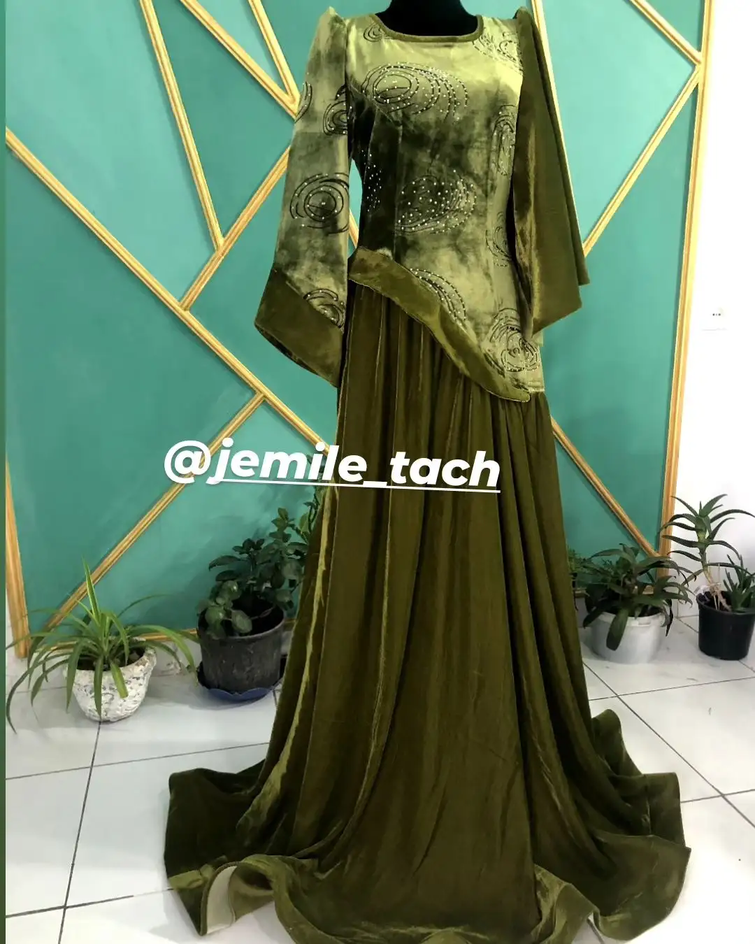 Türkmen fasonlar pombarh fasonlar Fasonlar 2025 fasonlar fason moda modalar Bezen bezen Türkmen fasonlar 2026 Türkmen fasonlar 2025 Türkmen fasonlar 2024 Türkmen fasonlar 2023 turkmenistan türkmenistan turkmen türkmen ashgabat  asgabat aşgabat balkan mary lebap dashoguz dasoguz daşoguz pombarh ponbarhat gulyupek gülýüpek stapel ştapel Gralan Çüýdeşen Abaýa Gadymy Krep Gurultaý 	Keteni Ýüpek Şifon Gipýur Lyon Welwet Atlas Kaşemir Streýç Suzana Ştapel Gülýüpek Pombarh Ýupka Gursakça Aksesuarlar Palto Penjek Okuw eşik Fata Sport eşik Uniforma Nakidka Öýme Şarf kompýuter ýaka ýaglyk Arenda köýnek 2nji el köýnek Taýyn köýnek Matalar Milli lybas milli lybaslar Toý köýnek Toý köýnekler toy koynek toy koynekler gundelik koynekler Gündelik	 
 köýnekler fata koynek Modern taze fason Eskiz koynektm turkmenkoynek türkmenkoynek fason moda moda fasonlar Iş eşik el iş	sada	ýakaly ýakasyz	keşdeli biserli	ýeňli giň nagyşly ýüregi açyk stoýka ýaka ýanly kombinasiýa 	zerli üsti aşak guşakly seçekli gysga ýeňli Panbarhat (Pombarh) Toý köýnek, Modern sada, ýakasyz  Goýy-ýaşyl