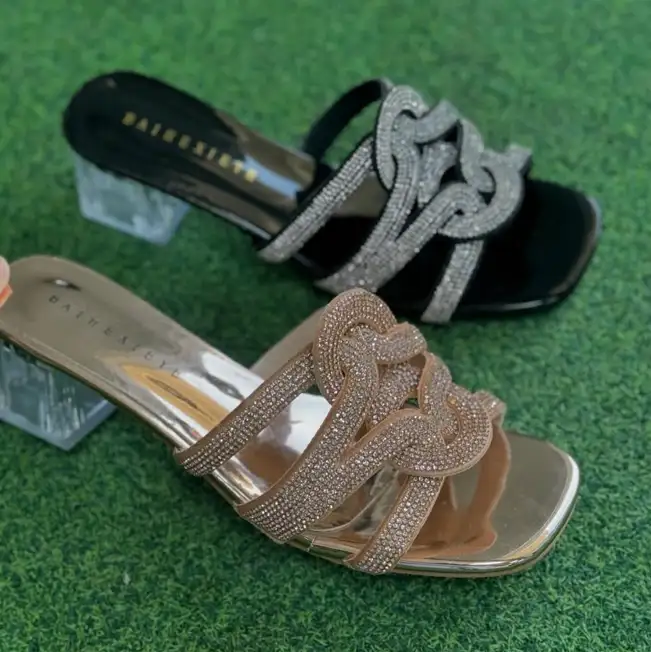 Türkmen fasonlar pombarh fasonlar Fasonlar 2025 fasonlar fason moda modalar Bezen bezen Türkmen fasonlar 2026 Türkmen fasonlar 2025 Türkmen fasonlar 2024 Türkmen fasonlar 2023 turkmenistan türkmenistan turkmen türkmen ashgabat  asgabat aşgabat balkan mary lebap dashoguz dasoguz daşoguz pombarh ponbarhat gulyupek gülýüpek stapel ştapel Gralan Çüýdeşen Abaýa Gadymy Krep Gurultaý 	Keteni Ýüpek Şifon Gipýur Lyon Welwet Atlas Kaşemir Streýç Suzana Ştapel Gülýüpek Pombarh Ýupka Gursakça Aksesuarlar Palto Penjek Okuw eşik Fata Sport eşik Uniforma Nakidka Öýme Şarf kompýuter ýaka ýaglyk Arenda köýnek 2nji el köýnek Taýyn köýnek Matalar Milli lybas milli lybaslar Toý köýnek Toý köýnekler toy koynek toy koynekler gundelik koynekler Gündelik	 
 köýnekler fata koynek Modern taze fason Eskiz koynektm turkmenkoynek türkmenkoynek fason moda moda fasonlar Iş eşik el iş	sada	ýakaly ýakasyz	keşdeli biserli	ýeňli giň nagyşly ýüregi açyk stoýka ýaka ýanly kombinasiýa 	zerli üsti aşak guşakly seçekli gysga ýeňli Gara, Altyn  Aýakgap