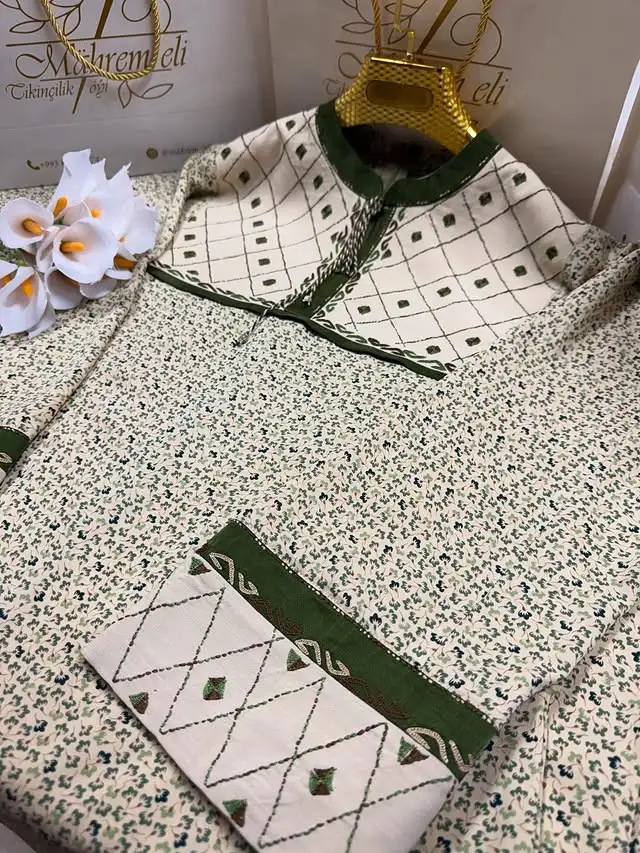 Türkmen fasonlar pombarh fasonlar Fasonlar 2025 fasonlar fason moda modalar Bezen bezen Türkmen fasonlar 2026 Türkmen fasonlar 2025 Türkmen fasonlar 2024 Türkmen fasonlar 2023 turkmenistan türkmenistan turkmen türkmen ashgabat  asgabat aşgabat balkan mary lebap dashoguz dasoguz daşoguz pombarh ponbarhat gulyupek gülýüpek stapel ştapel Gralan Çüýdeşen Abaýa Gadymy Krep Gurultaý 	Keteni Ýüpek Şifon Gipýur Lyon Welwet Atlas Kaşemir Streýç Suzana Ştapel Gülýüpek Pombarh Ýupka Gursakça Aksesuarlar Palto Penjek Okuw eşik Fata Sport eşik Uniforma Nakidka Öýme Şarf kompýuter ýaka ýaglyk Arenda köýnek 2nji el köýnek Taýyn köýnek Matalar Milli lybas milli lybaslar Toý köýnek Toý köýnekler toy koynek toy koynekler gundelik koynekler Gündelik	 
 köýnekler fata koynek Modern taze fason Eskiz koynektm turkmenkoynek türkmenkoynek fason moda moda fasonlar Iş eşik el iş	sada	ýakaly ýakasyz	keşdeli biserli	ýeňli giň nagyşly ýüregi açyk stoýka ýaka ýanly kombinasiýa 	zerli üsti aşak guşakly seçekli gysga ýeňli Ştapel Gündelik ýakasyz, ýeňli, gysga ýeňli 26-35  yaz, tomus, guyz