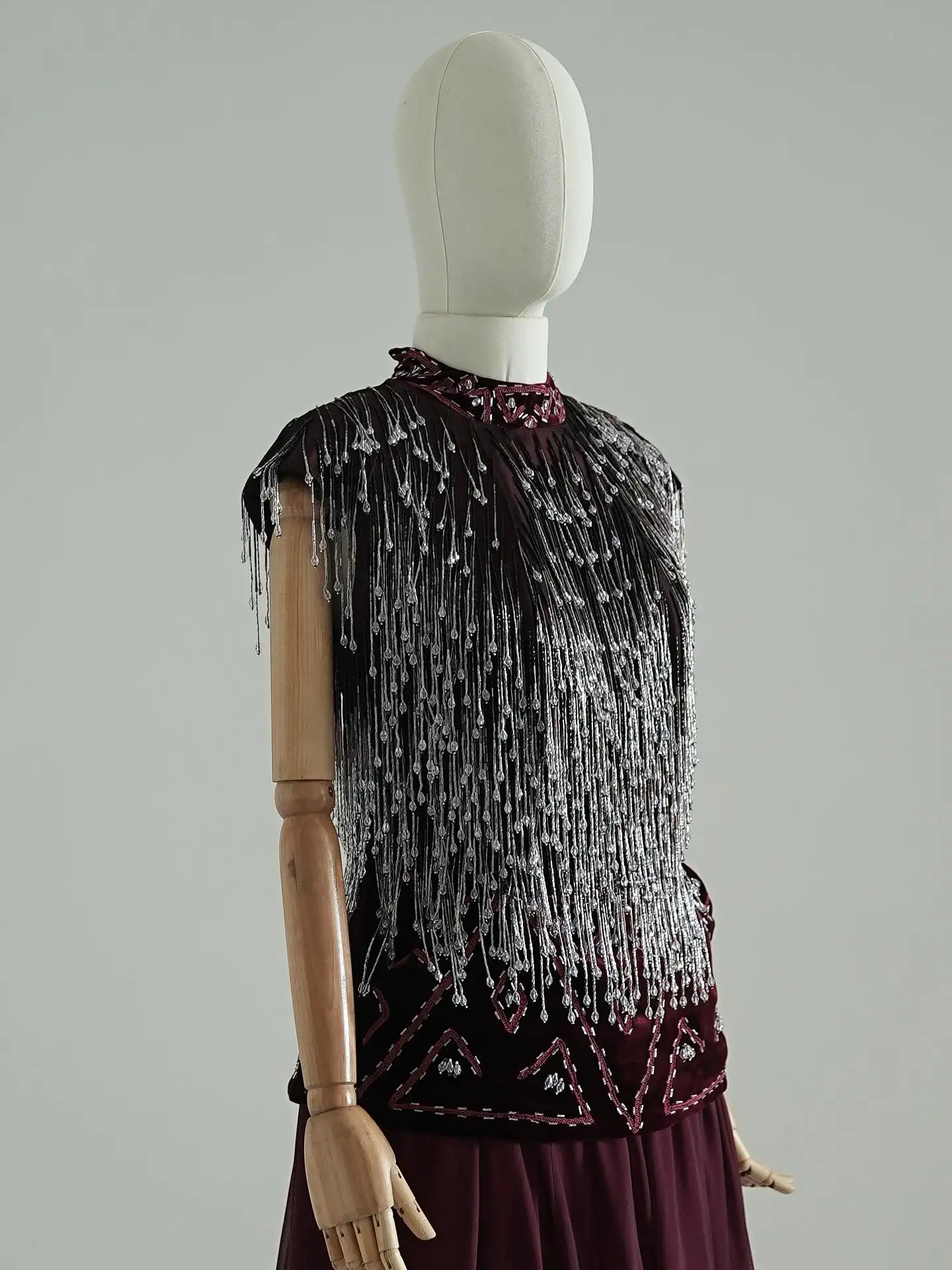 Türkmen fasonlar pombarh fasonlar Fasonlar 2025 fasonlar fason moda modalar Bezen bezen Türkmen fasonlar 2026 Türkmen fasonlar 2025 Türkmen fasonlar 2024 Türkmen fasonlar 2023 turkmenistan türkmenistan turkmen türkmen ashgabat  asgabat aşgabat balkan mary lebap dashoguz dasoguz daşoguz pombarh ponbarhat gulyupek gülýüpek stapel ştapel Gralan Çüýdeşen Abaýa Gadymy Krep Gurultaý 	Keteni Ýüpek Şifon Gipýur Lyon Welwet Atlas Kaşemir Streýç Suzana Ştapel Gülýüpek Pombarh Ýupka Gursakça Aksesuarlar Palto Penjek Okuw eşik Fata Sport eşik Uniforma Nakidka Öýme Şarf kompýuter ýaka ýaglyk Arenda köýnek 2nji el köýnek Taýyn köýnek Matalar Milli lybas milli lybaslar Toý köýnek Toý köýnekler toy koynek toy koynekler gundelik koynekler Gündelik	 
 köýnekler fata koynek Modern taze fason Eskiz koynektm turkmenkoynek türkmenkoynek fason moda moda fasonlar Iş eşik el iş	sada	ýakaly ýakasyz	keşdeli biserli	ýeňli giň nagyşly ýüregi açyk stoýka ýaka ýanly kombinasiýa 	zerli üsti aşak guşakly seçekli gysga ýeňli Şifon, Panbarhat (Pombarh) Modern el iş, ýakasyz, biserli, gysga ýeňli, giň, kombinasiýa, nagyşly 17-25, 26-35 Goýy-gyzyl tomus, guyz Taýyn köýnek