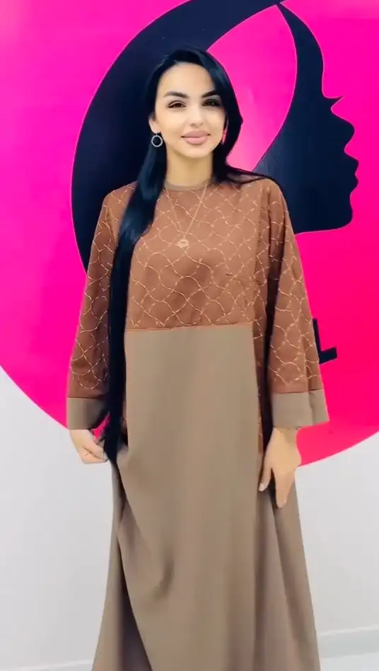 Türkmen fasonlar pombarh fasonlar Fasonlar 2025 fasonlar fason moda modalar Bezen bezen Türkmen fasonlar 2026 Türkmen fasonlar 2025 Türkmen fasonlar 2024 Türkmen fasonlar 2023 turkmenistan türkmenistan turkmen türkmen ashgabat  asgabat aşgabat balkan mary lebap dashoguz dasoguz daşoguz pombarh ponbarhat gulyupek gülýüpek stapel ştapel Gralan Çüýdeşen Abaýa Gadymy Krep Gurultaý 	Keteni Ýüpek Şifon Gipýur Lyon Welwet Atlas Kaşemir Streýç Suzana Ştapel Gülýüpek Pombarh Ýupka Gursakça Aksesuarlar Palto Penjek Okuw eşik Fata Sport eşik Uniforma Nakidka Öýme Şarf kompýuter ýaka ýaglyk Arenda köýnek 2nji el köýnek Taýyn köýnek Matalar Milli lybas milli lybaslar Toý köýnek Toý köýnekler toy koynek toy koynekler gundelik koynekler Gündelik	 
 köýnekler fata koynek Modern taze fason Eskiz koynektm turkmenkoynek türkmenkoynek fason moda moda fasonlar Iş eşik el iş	sada	ýakaly ýakasyz	keşdeli biserli	ýeňli giň nagyşly ýüregi açyk stoýka ýaka ýanly kombinasiýa 	zerli üsti aşak guşakly seçekli gysga ýeňli Suzana, Gülýüpek Gündelik ýakasyz, ýeňli, giň 17-25, 26-35 Wizon yaz, tomus, guyz