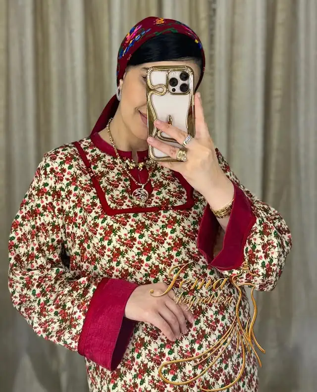 Türkmen fasonlar pombarh fasonlar Fasonlar 2025 fasonlar fason moda modalar Bezen bezen Türkmen fasonlar 2026 Türkmen fasonlar 2025 Türkmen fasonlar 2024 Türkmen fasonlar 2023 turkmenistan türkmenistan turkmen türkmen ashgabat  asgabat aşgabat balkan mary lebap dashoguz dasoguz daşoguz pombarh ponbarhat gulyupek gülýüpek stapel ştapel Gralan Çüýdeşen Abaýa Gadymy Krep Gurultaý 	Keteni Ýüpek Şifon Gipýur Lyon Welwet Atlas Kaşemir Streýç Suzana Ştapel Gülýüpek Pombarh Ýupka Gursakça Aksesuarlar Palto Penjek Okuw eşik Fata Sport eşik Uniforma Nakidka Öýme Şarf kompýuter ýaka ýaglyk Arenda köýnek 2nji el köýnek Taýyn köýnek Matalar Milli lybas milli lybaslar Toý köýnek Toý köýnekler toy koynek toy koynekler gundelik koynekler Gündelik	 
 köýnekler fata koynek Modern taze fason Eskiz koynektm turkmenkoynek türkmenkoynek fason moda moda fasonlar Iş eşik el iş	sada	ýakaly ýakasyz	keşdeli biserli	ýeňli giň nagyşly ýüregi açyk stoýka ýaka ýanly kombinasiýa 	zerli üsti aşak guşakly seçekli gysga ýeňli Ştapel, Gadymy Gündelik sada, ýakasyz, ýeňli, giň, kombinasiýa 17-25, 26-35  yaz, tomus, guyz