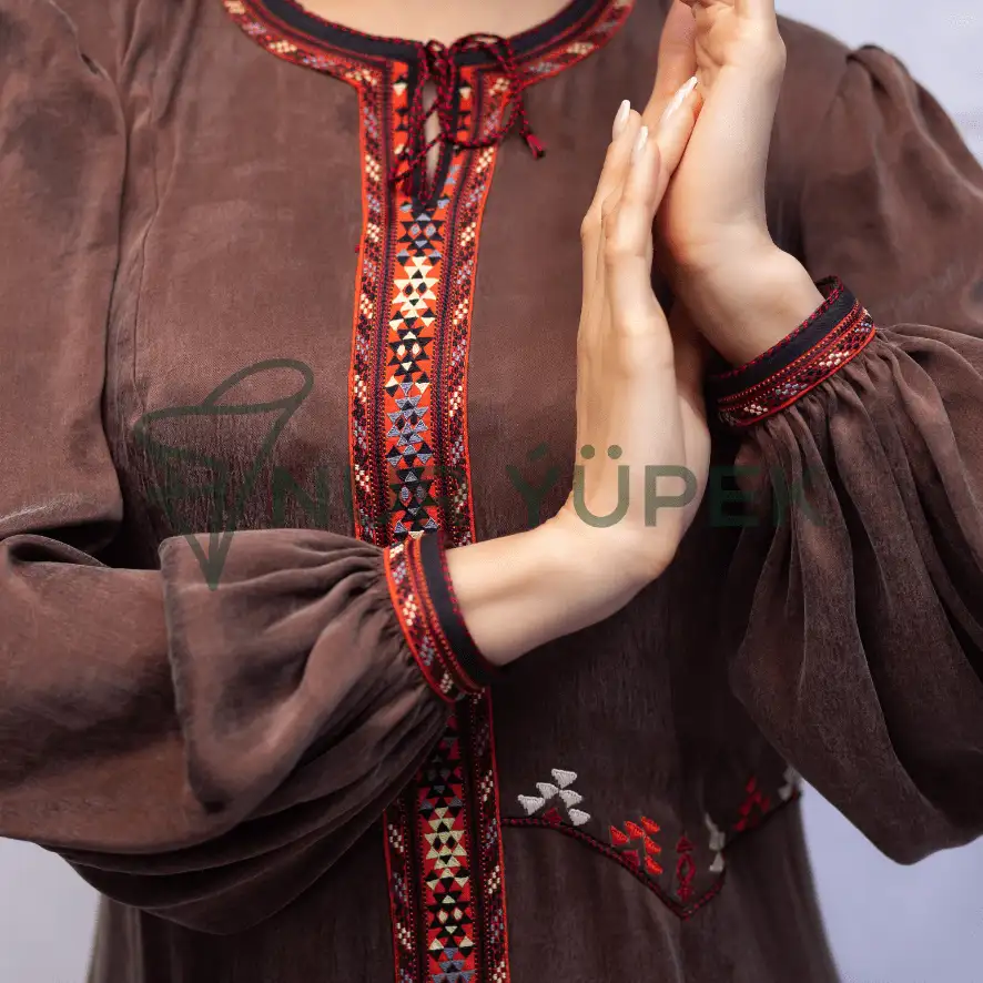 Türkmen fasonlar pombarh fasonlar Fasonlar 2025 fasonlar fason moda modalar Bezen bezen Türkmen fasonlar 2026 Türkmen fasonlar 2025 Türkmen fasonlar 2024 Türkmen fasonlar 2023 turkmenistan türkmenistan turkmen türkmen ashgabat  asgabat aşgabat balkan mary lebap dashoguz dasoguz daşoguz pombarh ponbarhat gulyupek gülýüpek stapel ştapel Gralan Çüýdeşen Abaýa Gadymy Krep Gurultaý 	Keteni Ýüpek Şifon Gipýur Lyon Welwet Atlas Kaşemir Streýç Suzana Ştapel Gülýüpek Pombarh Ýupka Gursakça Aksesuarlar Palto Penjek Okuw eşik Fata Sport eşik Uniforma Nakidka Öýme Şarf kompýuter ýaka ýaglyk Arenda köýnek 2nji el köýnek Taýyn köýnek Matalar Milli lybas milli lybaslar Toý köýnek Toý köýnekler toy koynek toy koynekler gundelik koynekler Gündelik	 
 köýnekler fata koynek Modern taze fason Eskiz koynektm turkmenkoynek türkmenkoynek fason moda moda fasonlar Iş eşik el iş	sada	ýakaly ýakasyz	keşdeli biserli	ýeňli giň nagyşly ýüregi açyk stoýka ýaka ýanly kombinasiýa 	zerli üsti aşak guşakly seçekli gysga ýeňli 