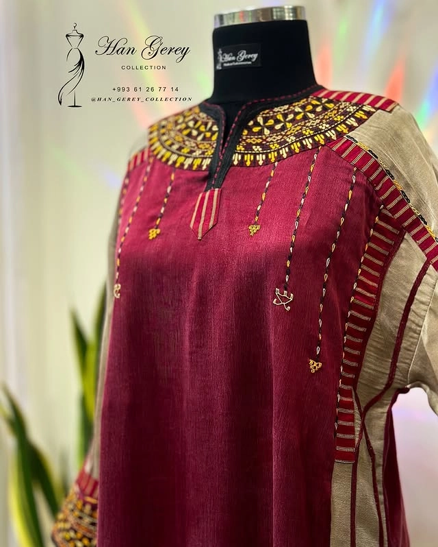 Türkmen fasonlar pombarh fasonlar Fasonlar 2025 fasonlar fason moda modalar Bezen bezen Türkmen fasonlar 2026 Türkmen fasonlar 2025 Türkmen fasonlar 2024 Türkmen fasonlar 2023 turkmenistan türkmenistan turkmen türkmen ashgabat  asgabat aşgabat balkan mary lebap dashoguz dasoguz daşoguz pombarh ponbarhat gulyupek gülýüpek stapel ştapel Gralan Çüýdeşen Abaýa Gadymy Krep Gurultaý 	Keteni Ýüpek Şifon Gipýur Lyon Welwet Atlas Kaşemir Streýç Suzana Ştapel Gülýüpek Pombarh Ýupka Gursakça Aksesuarlar Palto Penjek Okuw eşik Fata Sport eşik Uniforma Nakidka Öýme Şarf kompýuter ýaka ýaglyk Arenda köýnek 2nji el köýnek Taýyn köýnek Matalar Milli lybas milli lybaslar Toý köýnek Toý köýnekler toy koynek toy koynekler gundelik koynekler Gündelik	 
 köýnekler fata koynek Modern taze fason Eskiz koynektm turkmenkoynek türkmenkoynek fason moda moda fasonlar Iş eşik el iş	sada	ýakaly ýakasyz	keşdeli biserli	ýeňli giň nagyşly ýüregi açyk stoýka ýaka ýanly kombinasiýa 	zerli üsti aşak guşakly seçekli gysga ýeňli Gülýüpek Toý köýnek, Milli lybas el iş, keşdeli, ýakaly, ýeňli, giň, nagyşly 26-35, 35+ Goýy-gyzyl, Wizon yaz, tomus, guyz