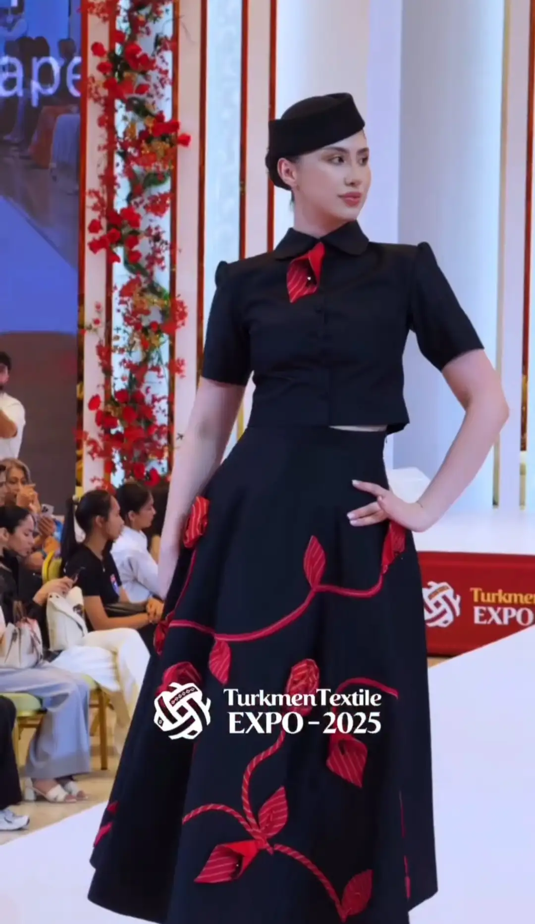 Türkmen fasonlar pombarh fasonlar Fasonlar 2025 fasonlar fason moda modalar Bezen bezen Türkmen fasonlar 2026 Türkmen fasonlar 2025 Türkmen fasonlar 2024 Türkmen fasonlar 2023 turkmenistan türkmenistan turkmen türkmen ashgabat  asgabat aşgabat balkan mary lebap dashoguz dasoguz daşoguz pombarh ponbarhat gulyupek gülýüpek stapel ştapel Gralan Çüýdeşen Abaýa Gadymy Krep Gurultaý 	Keteni Ýüpek Şifon Gipýur Lyon Welwet Atlas Kaşemir Streýç Suzana Ştapel Gülýüpek Pombarh Ýupka Gursakça Aksesuarlar Palto Penjek Okuw eşik Fata Sport eşik Uniforma Nakidka Öýme Şarf kompýuter ýaka ýaglyk Arenda köýnek 2nji el köýnek Taýyn köýnek Matalar Milli lybas milli lybaslar Toý köýnek Toý köýnekler toy koynek toy koynekler gundelik koynekler Gündelik	 
 köýnekler fata koynek Modern taze fason Eskiz koynektm turkmenkoynek türkmenkoynek fason moda moda fasonlar Iş eşik el iş	sada	ýakaly ýakasyz	keşdeli biserli	ýeňli giň nagyşly ýüregi açyk stoýka ýaka ýanly kombinasiýa 	zerli üsti aşak guşakly seçekli gysga ýeňli Lyon Modern TürkmenTextile Expo 2025 17-25, 26-35 Gara tomus, guyz