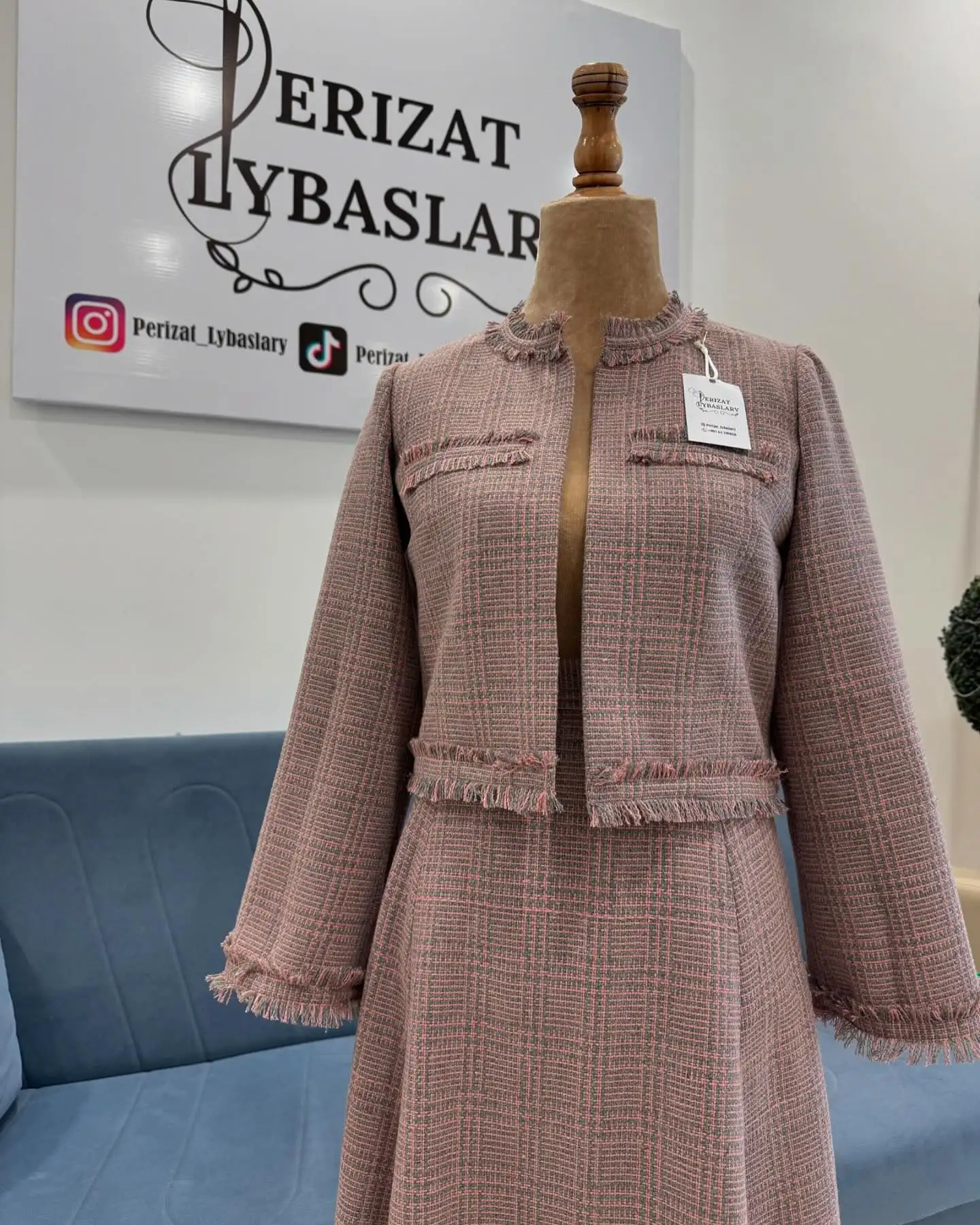 Türkmen fasonlar pombarh fasonlar Fasonlar 2025 fasonlar fason moda modalar Bezen bezen Türkmen fasonlar 2026 Türkmen fasonlar 2025 Türkmen fasonlar 2024 Türkmen fasonlar 2023 turkmenistan türkmenistan turkmen türkmen ashgabat  asgabat aşgabat balkan mary lebap dashoguz dasoguz daşoguz pombarh ponbarhat gulyupek gülýüpek stapel ştapel Gralan Çüýdeşen Abaýa Gadymy Krep Gurultaý 	Keteni Ýüpek Şifon Gipýur Lyon Welwet Atlas Kaşemir Streýç Suzana Ştapel Gülýüpek Pombarh Ýupka Gursakça Aksesuarlar Palto Penjek Okuw eşik Fata Sport eşik Uniforma Nakidka Öýme Şarf kompýuter ýaka ýaglyk Arenda köýnek 2nji el köýnek Taýyn köýnek Matalar Milli lybas milli lybaslar Toý köýnek Toý köýnekler toy koynek toy koynekler gundelik koynekler Gündelik	 
 köýnekler fata koynek Modern taze fason Eskiz koynektm turkmenkoynek türkmenkoynek fason moda moda fasonlar Iş eşik el iş	sada	ýakaly ýakasyz	keşdeli biserli	ýeňli giň nagyşly ýüregi açyk stoýka ýaka ýanly kombinasiýa 	zerli üsti aşak guşakly seçekli gysga ýeňli Welwet Gündelik üsti aşak  Pudra