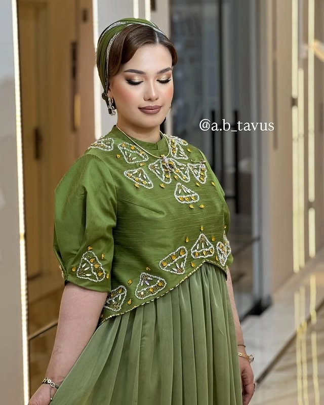 Türkmen fasonlar pombarh fasonlar Fasonlar 2025 fasonlar fason moda modalar Bezen bezen Türkmen fasonlar 2026 Türkmen fasonlar 2025 Türkmen fasonlar 2024 Türkmen fasonlar 2023 turkmenistan türkmenistan turkmen türkmen ashgabat  asgabat aşgabat balkan mary lebap dashoguz dasoguz daşoguz pombarh ponbarhat gulyupek gülýüpek stapel ştapel Gralan Çüýdeşen Abaýa Gadymy Krep Gurultaý 	Keteni Ýüpek Şifon Gipýur Lyon Welwet Atlas Kaşemir Streýç Suzana Ştapel Gülýüpek Pombarh Ýupka Gursakça Aksesuarlar Palto Penjek Okuw eşik Fata Sport eşik Uniforma Nakidka Öýme Şarf kompýuter ýaka ýaglyk Arenda köýnek 2nji el köýnek Taýyn köýnek Matalar Milli lybas milli lybaslar Toý köýnek Toý köýnekler toy koynek toy koynekler gundelik koynekler Gündelik	 
 köýnekler fata koynek Modern taze fason Eskiz koynektm turkmenkoynek türkmenkoynek fason moda moda fasonlar Iş eşik el iş	sada	ýakaly ýakasyz	keşdeli biserli	ýeňli giň nagyşly ýüregi açyk stoýka ýaka ýanly kombinasiýa 	zerli üsti aşak guşakly seçekli gysga ýeňli Atlas, Şantu Toý köýnek el iş, ýakasyz, gysga ýeňli, giň 26-35 Haki, Ýaşyl yaz, tomus, guyz