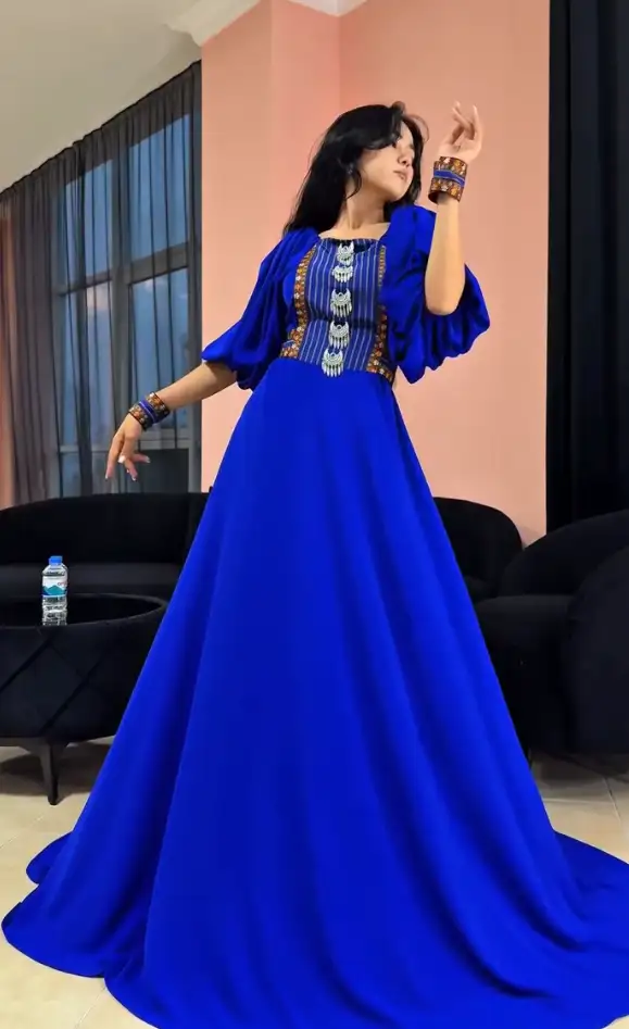 Türkmen fasonlar pombarh fasonlar Fasonlar 2025 fasonlar fason moda modalar Bezen bezen Türkmen fasonlar 2026 Türkmen fasonlar 2025 Türkmen fasonlar 2024 Türkmen fasonlar 2023 turkmenistan türkmenistan turkmen türkmen ashgabat  asgabat aşgabat balkan mary lebap dashoguz dasoguz daşoguz pombarh ponbarhat gulyupek gülýüpek stapel ştapel Gralan Çüýdeşen Abaýa Gadymy Krep Gurultaý 	Keteni Ýüpek Şifon Gipýur Lyon Welwet Atlas Kaşemir Streýç Suzana Ştapel Gülýüpek Pombarh Ýupka Gursakça Aksesuarlar Palto Penjek Okuw eşik Fata Sport eşik Uniforma Nakidka Öýme Şarf kompýuter ýaka ýaglyk Arenda köýnek 2nji el köýnek Taýyn köýnek Matalar Milli lybas milli lybaslar Toý köýnek Toý köýnekler toy koynek toy koynekler gundelik koynekler Gündelik	 
 köýnekler fata koynek Modern taze fason Eskiz koynektm turkmenkoynek türkmenkoynek fason moda moda fasonlar Iş eşik el iş	sada	ýakaly ýakasyz	keşdeli biserli	ýeňli giň nagyşly ýüregi açyk stoýka ýaka ýanly kombinasiýa 	zerli üsti aşak guşakly seçekli gysga ýeňli Keteni Modern ýakasyz, gysga ýeňli, giň  Goýy-gök yaz, tomus, guyz