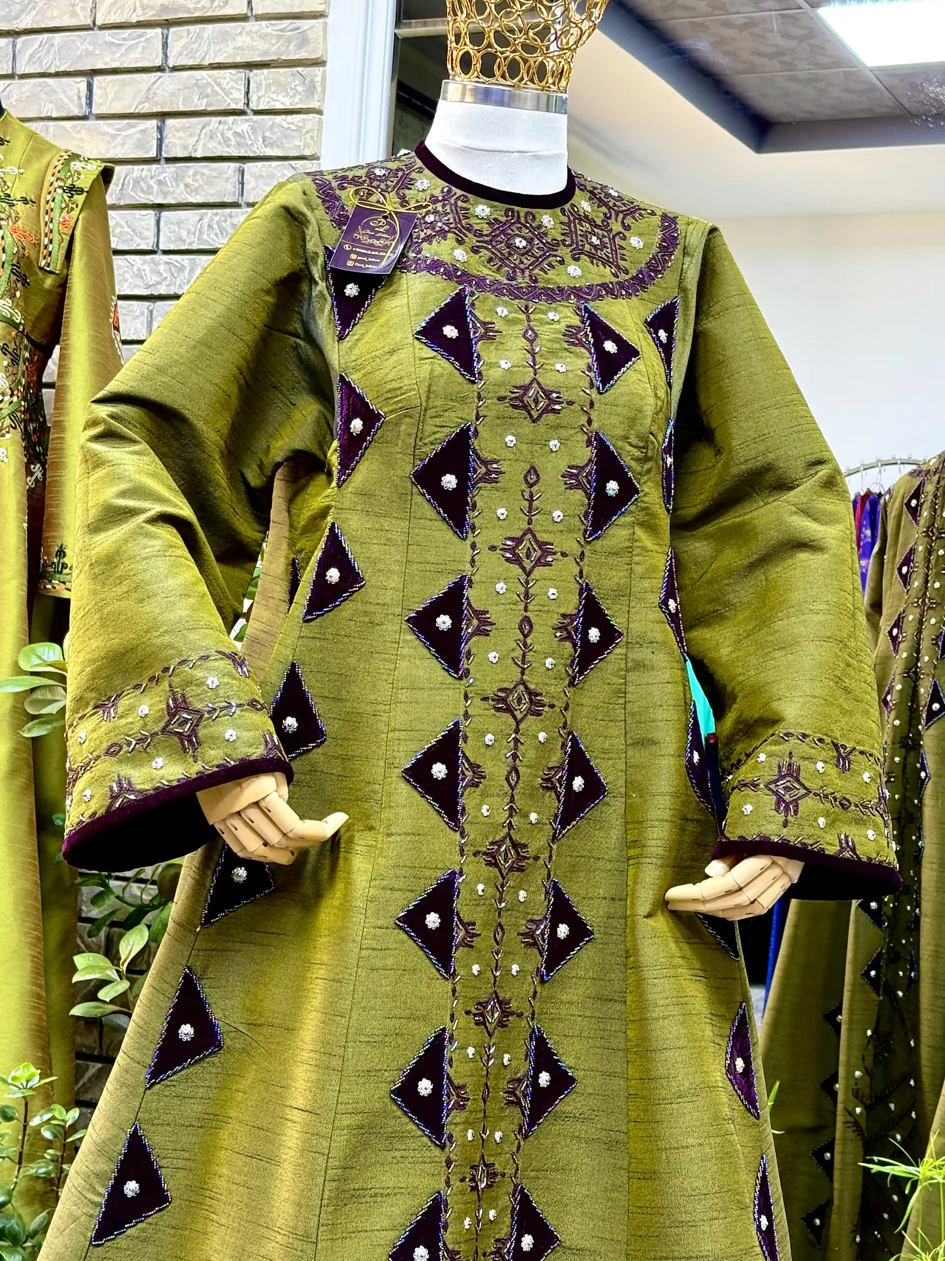 Türkmen fasonlar pombarh fasonlar Fasonlar 2025 fasonlar fason moda modalar Bezen bezen Türkmen fasonlar 2026 Türkmen fasonlar 2025 Türkmen fasonlar 2024 Türkmen fasonlar 2023 turkmenistan türkmenistan turkmen türkmen ashgabat  asgabat aşgabat balkan mary lebap dashoguz dasoguz daşoguz pombarh ponbarhat gulyupek gülýüpek stapel ştapel Gralan Çüýdeşen Abaýa Gadymy Krep Gurultaý 	Keteni Ýüpek Şifon Gipýur Lyon Welwet Atlas Kaşemir Streýç Suzana Ştapel Gülýüpek Pombarh Ýupka Gursakça Aksesuarlar Palto Penjek Okuw eşik Fata Sport eşik Uniforma Nakidka Öýme Şarf kompýuter ýaka ýaglyk Arenda köýnek 2nji el köýnek Taýyn köýnek Matalar Milli lybas milli lybaslar Toý köýnek Toý köýnekler toy koynek toy koynekler gundelik koynekler Gündelik	 
 köýnekler fata koynek Modern taze fason Eskiz koynektm turkmenkoynek türkmenkoynek fason moda moda fasonlar Iş eşik el iş	sada	ýakaly ýakasyz	keşdeli biserli	ýeňli giň nagyşly ýüregi açyk stoýka ýaka ýanly kombinasiýa 	zerli üsti aşak guşakly seçekli gysga ýeňli Keteni Toý köýnek, Milli lybas el iş, keşdeli, ýakaly, ýeňli, giň, nagyşly 17-25, 26-35, 35+ Haki guyz