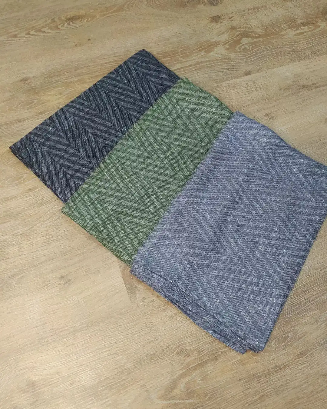 Türkmen fasonlar pombarh fasonlar Fasonlar 2025 fasonlar fason moda modalar Bezen bezen Türkmen fasonlar 2026 Türkmen fasonlar 2025 Türkmen fasonlar 2024 Türkmen fasonlar 2023 turkmenistan türkmenistan turkmen türkmen ashgabat  asgabat aşgabat balkan mary lebap dashoguz dasoguz daşoguz pombarh ponbarhat gulyupek gülýüpek stapel ştapel Gralan Çüýdeşen Abaýa Gadymy Krep Gurultaý 	Keteni Ýüpek Şifon Gipýur Lyon Welwet Atlas Kaşemir Streýç Suzana Ştapel Gülýüpek Pombarh Ýupka Gursakça Aksesuarlar Palto Penjek Okuw eşik Fata Sport eşik Uniforma Nakidka Öýme Şarf kompýuter ýaka ýaglyk Arenda köýnek 2nji el köýnek Taýyn köýnek Matalar Milli lybas milli lybaslar Toý köýnek Toý köýnekler toy koynek toy koynekler gundelik koynekler Gündelik	 
 köýnekler fata koynek Modern taze fason Eskiz koynektm turkmenkoynek türkmenkoynek fason moda moda fasonlar Iş eşik el iş	sada	ýakaly ýakasyz	keşdeli biserli	ýeňli giň nagyşly ýüregi açyk stoýka ýaka ýanly kombinasiýa 	zerli üsti aşak guşakly seçekli gysga ýeňli zerli  Haki, Goýy-çal, Kümüş  ýaglyk, Şarf