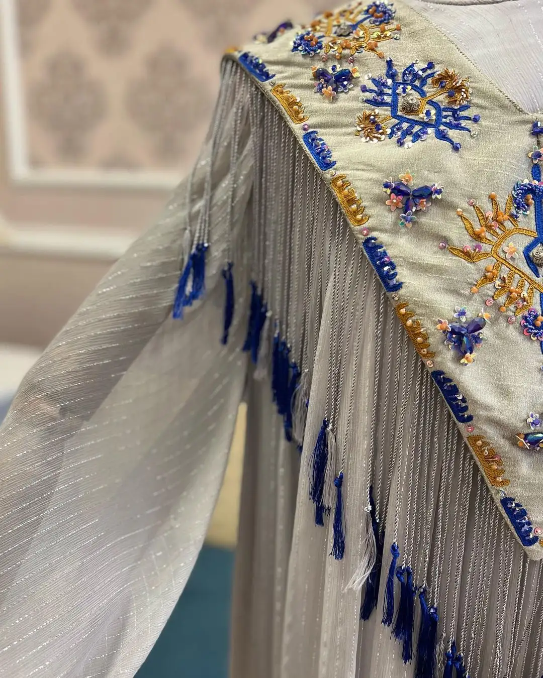 Türkmen fasonlar pombarh fasonlar Fasonlar 2025 fasonlar fason moda modalar Bezen bezen Türkmen fasonlar 2026 Türkmen fasonlar 2025 Türkmen fasonlar 2024 Türkmen fasonlar 2023 turkmenistan türkmenistan turkmen türkmen ashgabat  asgabat aşgabat balkan mary lebap dashoguz dasoguz daşoguz pombarh ponbarhat gulyupek gülýüpek stapel ştapel Gralan Çüýdeşen Abaýa Gadymy Krep Gurultaý 	Keteni Ýüpek Şifon Gipýur Lyon Welwet Atlas Kaşemir Streýç Suzana Ştapel Gülýüpek Pombarh Ýupka Gursakça Aksesuarlar Palto Penjek Okuw eşik Fata Sport eşik Uniforma Nakidka Öýme Şarf kompýuter ýaka ýaglyk Arenda köýnek 2nji el köýnek Taýyn köýnek Matalar Milli lybas milli lybaslar Toý köýnek Toý köýnekler toy koynek toy koynekler gundelik koynekler Gündelik	 
 köýnekler fata koynek Modern taze fason Eskiz koynektm turkmenkoynek türkmenkoynek fason moda moda fasonlar Iş eşik el iş	sada	ýakaly ýakasyz	keşdeli biserli	ýeňli giň nagyşly ýüregi açyk stoýka ýaka ýanly kombinasiýa 	zerli üsti aşak guşakly seçekli gysga ýeňli Lyon Toý köýnek, Milli lybas el iş