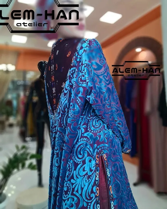 Türkmen fasonlar pombarh fasonlar Fasonlar 2025 fasonlar fason moda modalar Bezen bezen Türkmen fasonlar 2026 Türkmen fasonlar 2025 Türkmen fasonlar 2024 Türkmen fasonlar 2023 turkmenistan türkmenistan turkmen türkmen ashgabat  asgabat aşgabat balkan mary lebap dashoguz dasoguz daşoguz pombarh ponbarhat gulyupek gülýüpek stapel ştapel Gralan Çüýdeşen Abaýa Gadymy Krep Gurultaý 	Keteni Ýüpek Şifon Gipýur Lyon Welwet Atlas Kaşemir Streýç Suzana Ştapel Gülýüpek Pombarh Ýupka Gursakça Aksesuarlar Palto Penjek Okuw eşik Fata Sport eşik Uniforma Nakidka Öýme Şarf kompýuter ýaka ýaglyk Arenda köýnek 2nji el köýnek Taýyn köýnek Matalar Milli lybas milli lybaslar Toý köýnek Toý köýnekler toy koynek toy koynekler gundelik koynekler Gündelik	 
 köýnekler fata koynek Modern taze fason Eskiz koynektm turkmenkoynek türkmenkoynek fason moda moda fasonlar Iş eşik el iş	sada	ýakaly ýakasyz	keşdeli biserli	ýeňli giň nagyşly ýüregi açyk stoýka ýaka ýanly kombinasiýa 	zerli üsti aşak guşakly seçekli gysga ýeňli Panbarhat (Pombarh), Gipýur, Keteni Toý köýnek, Modern el iş, keşdeli, ýakasyz, ýeňli, giň, kombinasiýa 17-25, 26-35, 35+ Goýy-gyzyl, Benewşe, Goýy-gök yaz, tomus, guyz