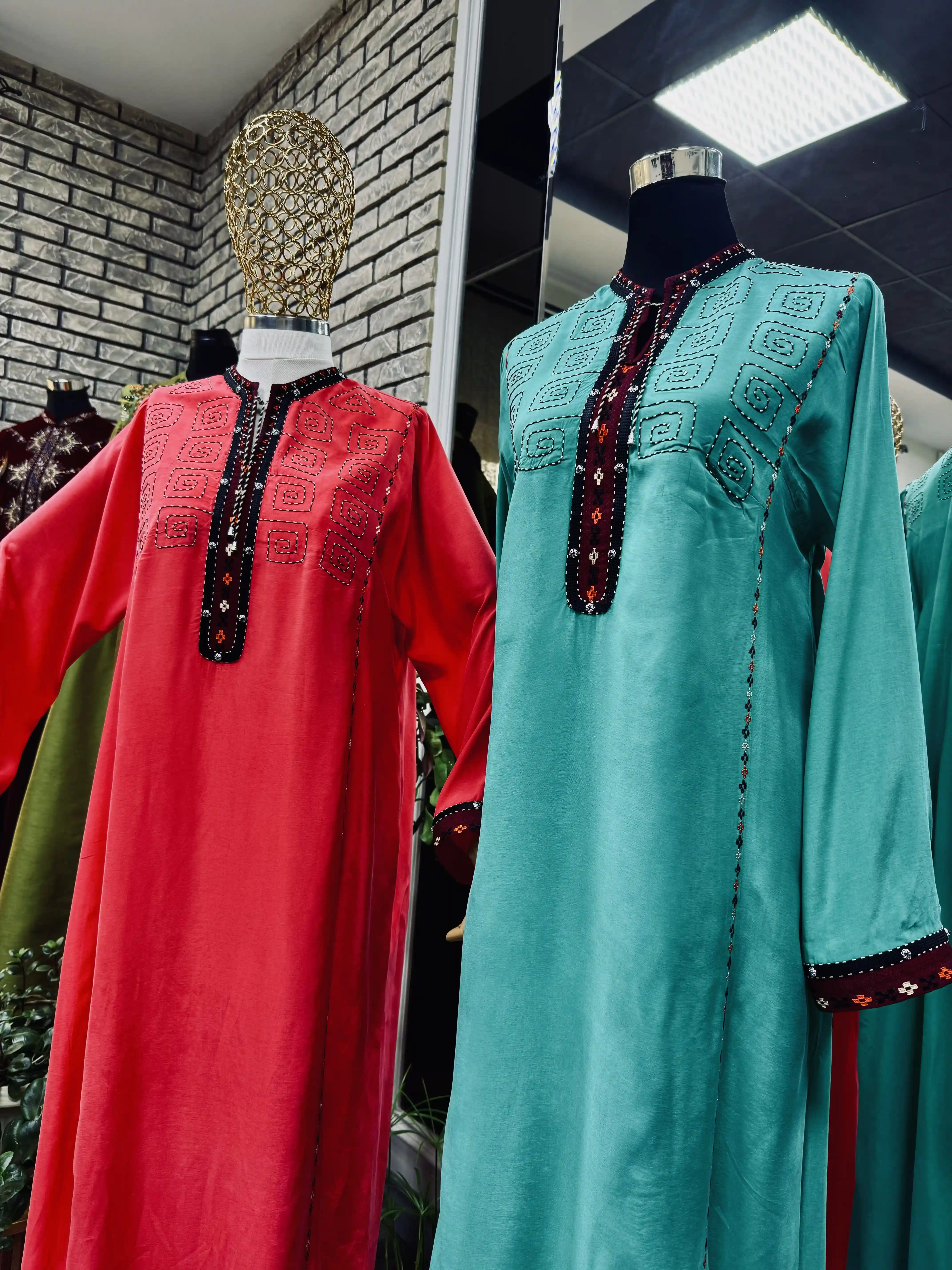 Türkmen fasonlar pombarh fasonlar Fasonlar 2025 fasonlar fason moda modalar Bezen bezen Türkmen fasonlar 2026 Türkmen fasonlar 2025 Türkmen fasonlar 2024 Türkmen fasonlar 2023 turkmenistan türkmenistan turkmen türkmen ashgabat  asgabat aşgabat balkan mary lebap dashoguz dasoguz daşoguz pombarh ponbarhat gulyupek gülýüpek stapel ştapel Gralan Çüýdeşen Abaýa Gadymy Krep Gurultaý 	Keteni Ýüpek Şifon Gipýur Lyon Welwet Atlas Kaşemir Streýç Suzana Ştapel Gülýüpek Pombarh Ýupka Gursakça Aksesuarlar Palto Penjek Okuw eşik Fata Sport eşik Uniforma Nakidka Öýme Şarf kompýuter ýaka ýaglyk Arenda köýnek 2nji el köýnek Taýyn köýnek Matalar Milli lybas milli lybaslar Toý köýnek Toý köýnekler toy koynek toy koynekler gundelik koynekler Gündelik	 
 köýnekler fata koynek Modern taze fason Eskiz koynektm turkmenkoynek türkmenkoynek fason moda moda fasonlar Iş eşik el iş	sada	ýakaly ýakasyz	keşdeli biserli	ýeňli giň nagyşly ýüregi açyk stoýka ýaka ýanly kombinasiýa 	zerli üsti aşak guşakly seçekli gysga ýeňli Toý köýnek, Gündelik el iş, sada, ýakaly, ýeňli 12-16, 17-25, 26-35 Gök, Gyzyl guyz