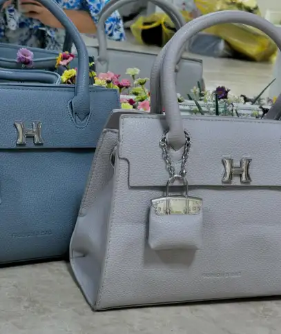 Türkmen fasonlar pombarh fasonlar Fasonlar 2025 fasonlar fason moda modalar Bezen bezen Türkmen fasonlar 2026 Türkmen fasonlar 2025 Türkmen fasonlar 2024 Türkmen fasonlar 2023 turkmenistan türkmenistan turkmen türkmen ashgabat  asgabat aşgabat balkan mary lebap dashoguz dasoguz daşoguz pombarh ponbarhat gulyupek gülýüpek stapel ştapel Gralan Çüýdeşen Abaýa Gadymy Krep Gurultaý 	Keteni Ýüpek Şifon Gipýur Lyon Welwet Atlas Kaşemir Streýç Suzana Ştapel Gülýüpek Pombarh Ýupka Gursakça Aksesuarlar Palto Penjek Okuw eşik Fata Sport eşik Uniforma Nakidka Öýme Şarf kompýuter ýaka ýaglyk Arenda köýnek 2nji el köýnek Taýyn köýnek Matalar Milli lybas milli lybaslar Toý köýnek Toý köýnekler toy koynek toy koynekler gundelik koynekler Gündelik	 
 köýnekler fata koynek Modern taze fason Eskiz koynektm turkmenkoynek türkmenkoynek fason moda moda fasonlar Iş eşik el iş	sada	ýakaly ýakasyz	keşdeli biserli	ýeňli giň nagyşly ýüregi açyk stoýka ýaka ýanly kombinasiýa 	zerli üsti aşak guşakly seçekli gysga ýeňli Gara, Bežewyý, Gök, Benewşe, Goňur  Sumka