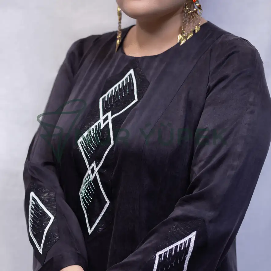 Türkmen fasonlar pombarh fasonlar Fasonlar 2025 fasonlar fason moda modalar Bezen bezen Türkmen fasonlar 2026 Türkmen fasonlar 2025 Türkmen fasonlar 2024 Türkmen fasonlar 2023 turkmenistan türkmenistan turkmen türkmen ashgabat  asgabat aşgabat balkan mary lebap dashoguz dasoguz daşoguz pombarh ponbarhat gulyupek gülýüpek stapel ştapel Gralan Çüýdeşen Abaýa Gadymy Krep Gurultaý 	Keteni Ýüpek Şifon Gipýur Lyon Welwet Atlas Kaşemir Streýç Suzana Ştapel Gülýüpek Pombarh Ýupka Gursakça Aksesuarlar Palto Penjek Okuw eşik Fata Sport eşik Uniforma Nakidka Öýme Şarf kompýuter ýaka ýaglyk Arenda köýnek 2nji el köýnek Taýyn köýnek Matalar Milli lybas milli lybaslar Toý köýnek Toý köýnekler toy koynek toy koynekler gundelik koynekler Gündelik	 
 köýnekler fata koynek Modern taze fason Eskiz koynektm turkmenkoynek türkmenkoynek fason moda moda fasonlar Iş eşik el iş	sada	ýakaly ýakasyz	keşdeli biserli	ýeňli giň nagyşly ýüregi açyk stoýka ýaka ýanly kombinasiýa 	zerli üsti aşak guşakly seçekli gysga ýeňli 