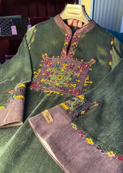 Türkmen fasonlar pombarh fasonlar Fasonlar 2025 fasonlar fason moda modalar Bezen bezen Türkmen fasonlar 2026 Türkmen fasonlar 2025 Türkmen fasonlar 2024 Türkmen fasonlar 2023 turkmenistan türkmenistan turkmen türkmen ashgabat  asgabat aşgabat balkan mary lebap dashoguz dasoguz daşoguz pombarh ponbarhat gulyupek gülýüpek stapel ştapel Gralan Çüýdeşen Abaýa Gadymy Krep Gurultaý 	Keteni Ýüpek Şifon Gipýur Lyon Welwet Atlas Kaşemir Streýç Suzana Ştapel Gülýüpek Pombarh Ýupka Gursakça Aksesuarlar Palto Penjek Okuw eşik Fata Sport eşik Uniforma Nakidka Öýme Şarf kompýuter ýaka ýaglyk Arenda köýnek 2nji el köýnek Taýyn köýnek Matalar Milli lybas milli lybaslar Toý köýnek Toý köýnekler toy koynek toy koynekler gundelik koynekler Gündelik	 
 köýnekler fata koynek Modern taze fason Eskiz koynektm turkmenkoynek türkmenkoynek fason moda moda fasonlar Iş eşik el iş	sada	ýakaly ýakasyz	keşdeli biserli	ýeňli giň nagyşly ýüregi açyk stoýka ýaka ýanly kombinasiýa 	zerli üsti aşak guşakly seçekli gysga ýeňli 