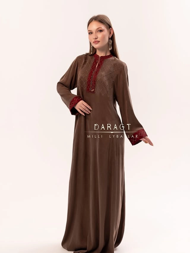 Türkmen fasonlar pombarh fasonlar Fasonlar 2025 fasonlar fason moda modalar Bezen bezen Türkmen fasonlar 2026 Türkmen fasonlar 2025 Türkmen fasonlar 2024 Türkmen fasonlar 2023 turkmenistan türkmenistan turkmen türkmen ashgabat  asgabat aşgabat balkan mary lebap dashoguz dasoguz daşoguz pombarh ponbarhat gulyupek gülýüpek stapel ştapel Gralan Çüýdeşen Abaýa Gadymy Krep Gurultaý 	Keteni Ýüpek Şifon Gipýur Lyon Welwet Atlas Kaşemir Streýç Suzana Ştapel Gülýüpek Pombarh Ýupka Gursakça Aksesuarlar Palto Penjek Okuw eşik Fata Sport eşik Uniforma Nakidka Öýme Şarf kompýuter ýaka ýaglyk Arenda köýnek 2nji el köýnek Taýyn köýnek Matalar Milli lybas milli lybaslar Toý köýnek Toý köýnekler toy koynek toy koynekler gundelik koynekler Gündelik	 
 köýnekler fata koynek Modern taze fason Eskiz koynektm turkmenkoynek türkmenkoynek fason moda moda fasonlar Iş eşik el iş	sada	ýakaly ýakasyz	keşdeli biserli	ýeňli giň nagyşly ýüregi açyk stoýka ýaka ýanly kombinasiýa 	zerli üsti aşak guşakly seçekli gysga ýeňli Gülýüpek Gündelik el iş, ýakaly, ýeňli, giň 17-25, 26-35 Goňur, Goýy-goňur yaz, tomus, guyz