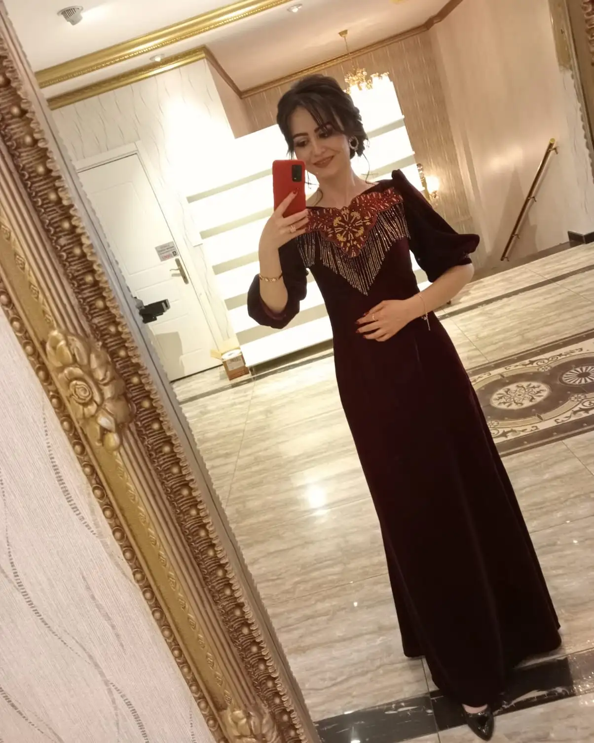 Türkmen fasonlar pombarh fasonlar Fasonlar 2025 fasonlar fason moda modalar Bezen bezen Türkmen fasonlar 2026 Türkmen fasonlar 2025 Türkmen fasonlar 2024 Türkmen fasonlar 2023 turkmenistan türkmenistan turkmen türkmen ashgabat  asgabat aşgabat balkan mary lebap dashoguz dasoguz daşoguz pombarh ponbarhat gulyupek gülýüpek stapel ştapel Gralan Çüýdeşen Abaýa Gadymy Krep Gurultaý 	Keteni Ýüpek Şifon Gipýur Lyon Welwet Atlas Kaşemir Streýç Suzana Ştapel Gülýüpek Pombarh Ýupka Gursakça Aksesuarlar Palto Penjek Okuw eşik Fata Sport eşik Uniforma Nakidka Öýme Şarf kompýuter ýaka ýaglyk Arenda köýnek 2nji el köýnek Taýyn köýnek Matalar Milli lybas milli lybaslar Toý köýnek Toý köýnekler toy koynek toy koynekler gundelik koynekler Gündelik	 
 köýnekler fata koynek Modern taze fason Eskiz koynektm turkmenkoynek türkmenkoynek fason moda moda fasonlar Iş eşik el iş	sada	ýakaly ýakasyz	keşdeli biserli	ýeňli giň nagyşly ýüregi açyk stoýka ýaka ýanly kombinasiýa 	zerli üsti aşak guşakly seçekli gysga ýeňli Toý köýnek el iş, ýakaly  Goýy-gyzyl