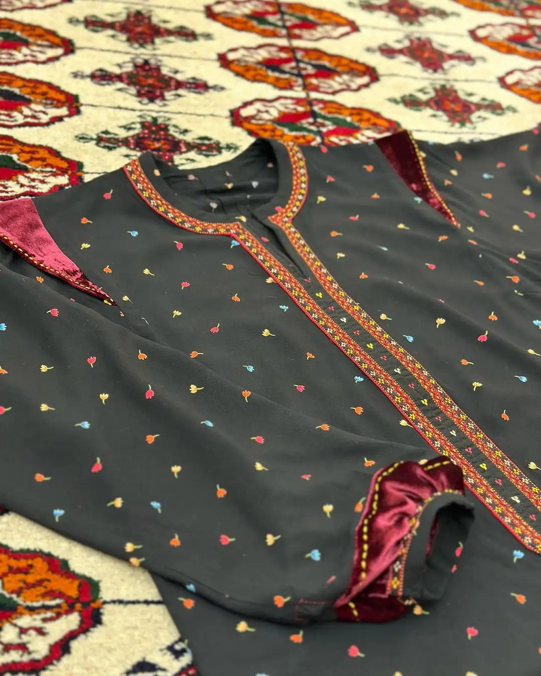 Türkmen fasonlar pombarh fasonlar Fasonlar 2025 fasonlar fason moda modalar Bezen bezen Türkmen fasonlar 2026 Türkmen fasonlar 2025 Türkmen fasonlar 2024 Türkmen fasonlar 2023 turkmenistan türkmenistan turkmen türkmen ashgabat  asgabat aşgabat balkan mary lebap dashoguz dasoguz daşoguz pombarh ponbarhat gulyupek gülýüpek stapel ştapel Gralan Çüýdeşen Abaýa Gadymy Krep Gurultaý 	Keteni Ýüpek Şifon Gipýur Lyon Welwet Atlas Kaşemir Streýç Suzana Ştapel Gülýüpek Pombarh Ýupka Gursakça Aksesuarlar Palto Penjek Okuw eşik Fata Sport eşik Uniforma Nakidka Öýme Şarf kompýuter ýaka ýaglyk Arenda köýnek 2nji el köýnek Taýyn köýnek Matalar Milli lybas milli lybaslar Toý köýnek Toý köýnekler toy koynek toy koynekler gundelik koynekler Gündelik	 
 köýnekler fata koynek Modern taze fason Eskiz koynektm turkmenkoynek türkmenkoynek fason moda moda fasonlar Iş eşik el iş	sada	ýakaly ýakasyz	keşdeli biserli	ýeňli giň nagyşly ýüregi açyk stoýka ýaka ýanly kombinasiýa 	zerli üsti aşak guşakly seçekli gysga ýeňli Ştapel Gündelik el iş  Gara  Taýyn köýnek