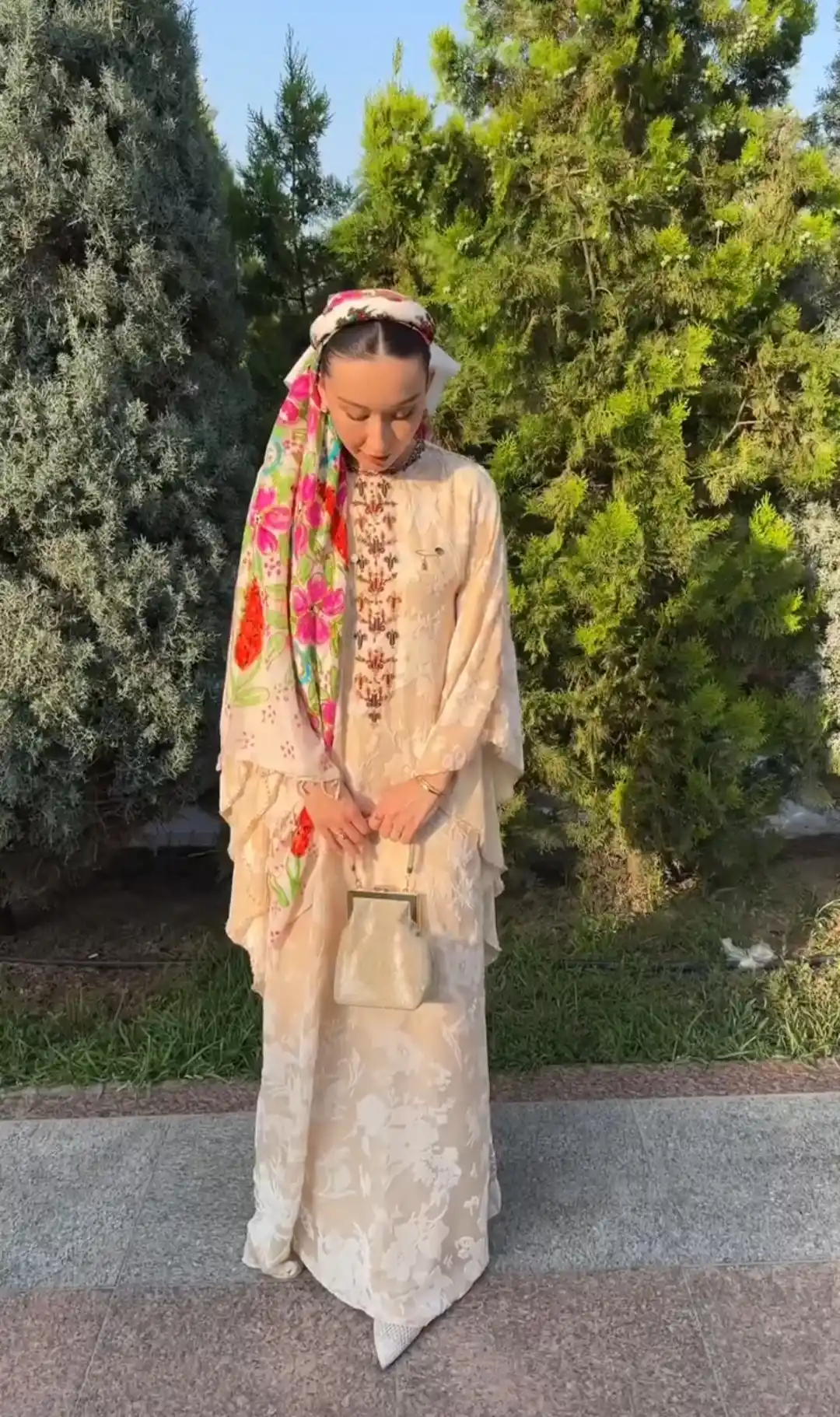 Türkmen fasonlar pombarh fasonlar Fasonlar 2025 fasonlar fason moda modalar Bezen bezen Türkmen fasonlar 2026 Türkmen fasonlar 2025 Türkmen fasonlar 2024 Türkmen fasonlar 2023 turkmenistan türkmenistan turkmen türkmen ashgabat  asgabat aşgabat balkan mary lebap dashoguz dasoguz daşoguz pombarh ponbarhat gulyupek gülýüpek stapel ştapel Gralan Çüýdeşen Abaýa Gadymy Krep Gurultaý 	Keteni Ýüpek Şifon Gipýur Lyon Welwet Atlas Kaşemir Streýç Suzana Ştapel Gülýüpek Pombarh Ýupka Gursakça Aksesuarlar Palto Penjek Okuw eşik Fata Sport eşik Uniforma Nakidka Öýme Şarf kompýuter ýaka ýaglyk Arenda köýnek 2nji el köýnek Taýyn köýnek Matalar Milli lybas milli lybaslar Toý köýnek Toý köýnekler toy koynek toy koynekler gundelik koynekler Gündelik	 
 köýnekler fata koynek Modern taze fason Eskiz koynektm turkmenkoynek türkmenkoynek fason moda moda fasonlar Iş eşik el iş	sada	ýakaly ýakasyz	keşdeli biserli	ýeňli giň nagyşly ýüregi açyk stoýka ýaka ýanly kombinasiýa 	zerli üsti aşak guşakly seçekli gysga ýeňli Şifon Toý köýnek el iş, ýakasyz, biserli, ýeňli, giň, nagyşly 17-25, 26-35 Bežewyý tomus, guyz