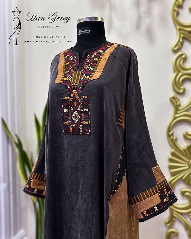 Türkmen fasonlar pombarh fasonlar Fasonlar 2025 fasonlar fason moda modalar Bezen bezen Türkmen fasonlar 2026 Türkmen fasonlar 2025 Türkmen fasonlar 2024 Türkmen fasonlar 2023 turkmenistan türkmenistan turkmen türkmen ashgabat  asgabat aşgabat balkan mary lebap dashoguz dasoguz daşoguz pombarh ponbarhat gulyupek gülýüpek stapel ştapel Gralan Çüýdeşen Abaýa Gadymy Krep Gurultaý 	Keteni Ýüpek Şifon Gipýur Lyon Welwet Atlas Kaşemir Streýç Suzana Ştapel Gülýüpek Pombarh Ýupka Gursakça Aksesuarlar Palto Penjek Okuw eşik Fata Sport eşik Uniforma Nakidka Öýme Şarf kompýuter ýaka ýaglyk Arenda köýnek 2nji el köýnek Taýyn köýnek Matalar Milli lybas milli lybaslar Toý köýnek Toý köýnekler toy koynek toy koynekler gundelik koynekler Gündelik	 
 köýnekler fata koynek Modern taze fason Eskiz koynektm turkmenkoynek türkmenkoynek fason moda moda fasonlar Iş eşik el iş	sada	ýakaly ýakasyz	keşdeli biserli	ýeňli giň nagyşly ýüregi açyk stoýka ýaka ýanly kombinasiýa 	zerli üsti aşak guşakly seçekli gysga ýeňli Gülýüpek Milli lybas el iş, keşdeli, ýakaly, ýeňli, giň 26-35 Goňur, Goýy-goňur yaz, tomus, guyz