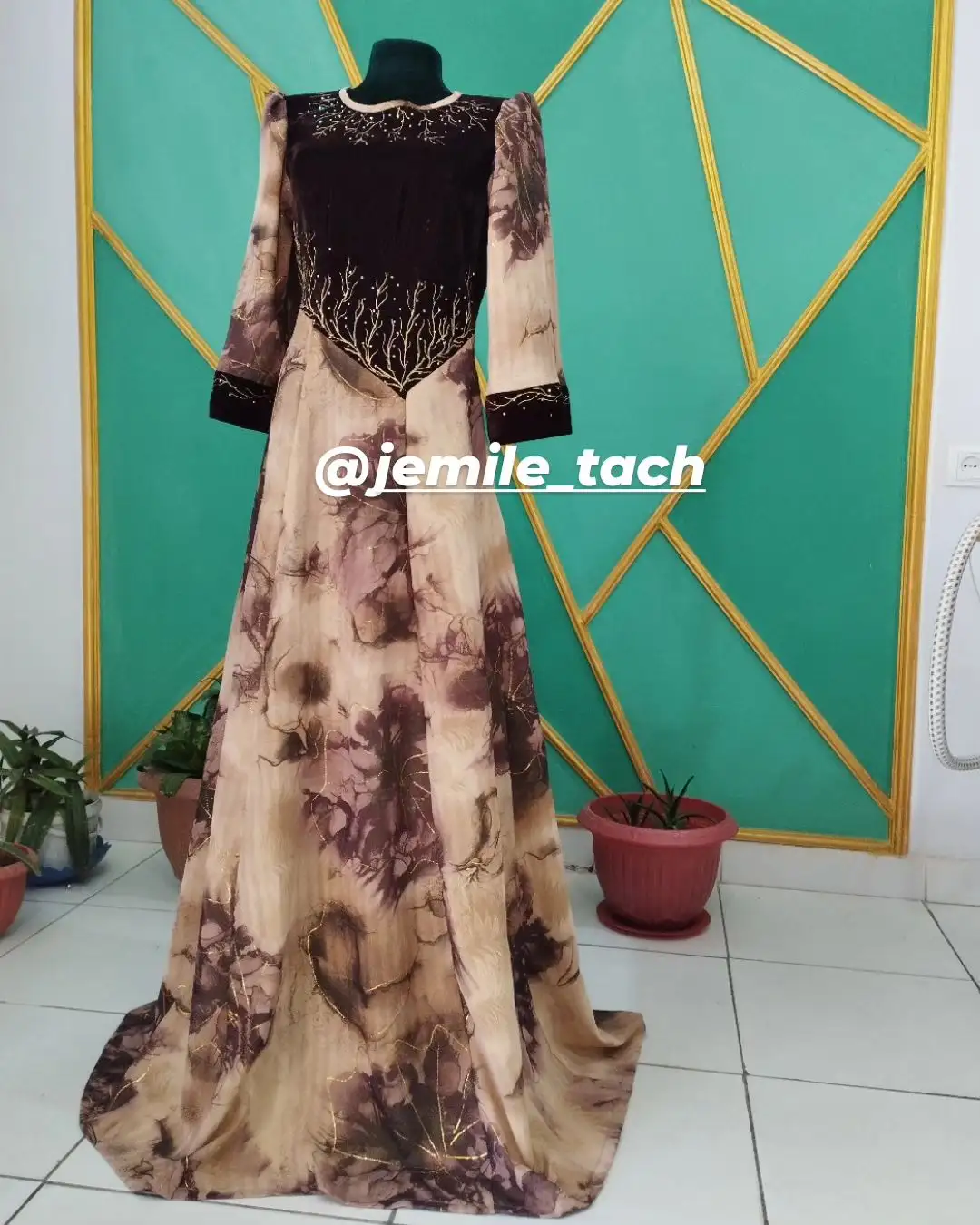 Türkmen fasonlar pombarh fasonlar Fasonlar 2025 fasonlar fason moda modalar Bezen bezen Türkmen fasonlar 2026 Türkmen fasonlar 2025 Türkmen fasonlar 2024 Türkmen fasonlar 2023 turkmenistan türkmenistan turkmen türkmen ashgabat  asgabat aşgabat balkan mary lebap dashoguz dasoguz daşoguz pombarh ponbarhat gulyupek gülýüpek stapel ştapel Gralan Çüýdeşen Abaýa Gadymy Krep Gurultaý 	Keteni Ýüpek Şifon Gipýur Lyon Welwet Atlas Kaşemir Streýç Suzana Ştapel Gülýüpek Pombarh Ýupka Gursakça Aksesuarlar Palto Penjek Okuw eşik Fata Sport eşik Uniforma Nakidka Öýme Şarf kompýuter ýaka ýaglyk Arenda köýnek 2nji el köýnek Taýyn köýnek Matalar Milli lybas milli lybaslar Toý köýnek Toý köýnekler toy koynek toy koynekler gundelik koynekler Gündelik	 
 köýnekler fata koynek Modern taze fason Eskiz koynektm turkmenkoynek türkmenkoynek fason moda moda fasonlar Iş eşik el iş	sada	ýakaly ýakasyz	keşdeli biserli	ýeňli giň nagyşly ýüregi açyk stoýka ýaka ýanly kombinasiýa 	zerli üsti aşak guşakly seçekli gysga ýeňli Toý köýnek el iş, ýakasyz  Bežewyý, Goýy-çal