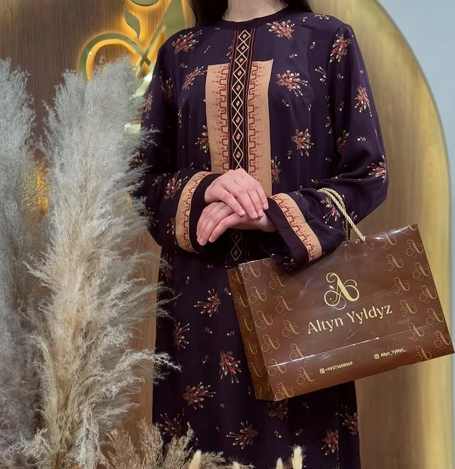 Türkmen fasonlar pombarh fasonlar Fasonlar 2025 fasonlar fason moda modalar Bezen bezen Türkmen fasonlar 2026 Türkmen fasonlar 2025 Türkmen fasonlar 2024 Türkmen fasonlar 2023 turkmenistan türkmenistan turkmen türkmen ashgabat  asgabat aşgabat balkan mary lebap dashoguz dasoguz daşoguz pombarh ponbarhat gulyupek gülýüpek stapel ştapel Gralan Çüýdeşen Abaýa Gadymy Krep Gurultaý 	Keteni Ýüpek Şifon Gipýur Lyon Welwet Atlas Kaşemir Streýç Suzana Ştapel Gülýüpek Pombarh Ýupka Gursakça Aksesuarlar Palto Penjek Okuw eşik Fata Sport eşik Uniforma Nakidka Öýme Şarf kompýuter ýaka ýaglyk Arenda köýnek 2nji el köýnek Taýyn köýnek Matalar Milli lybas milli lybaslar Toý köýnek Toý köýnekler toy koynek toy koynekler gundelik koynekler Gündelik	 
 köýnekler fata koynek Modern taze fason Eskiz koynektm turkmenkoynek türkmenkoynek fason moda moda fasonlar Iş eşik el iş	sada	ýakaly ýakasyz	keşdeli biserli	ýeňli giň nagyşly ýüregi açyk stoýka ýaka ýanly kombinasiýa 	zerli üsti aşak guşakly seçekli gysga ýeňli Ştapel Gündelik, Iş eşik el iş, ýakaly, ýeňli, giň, nagyşly 17-25, 26-35 #4B2C75 yaz, tomus