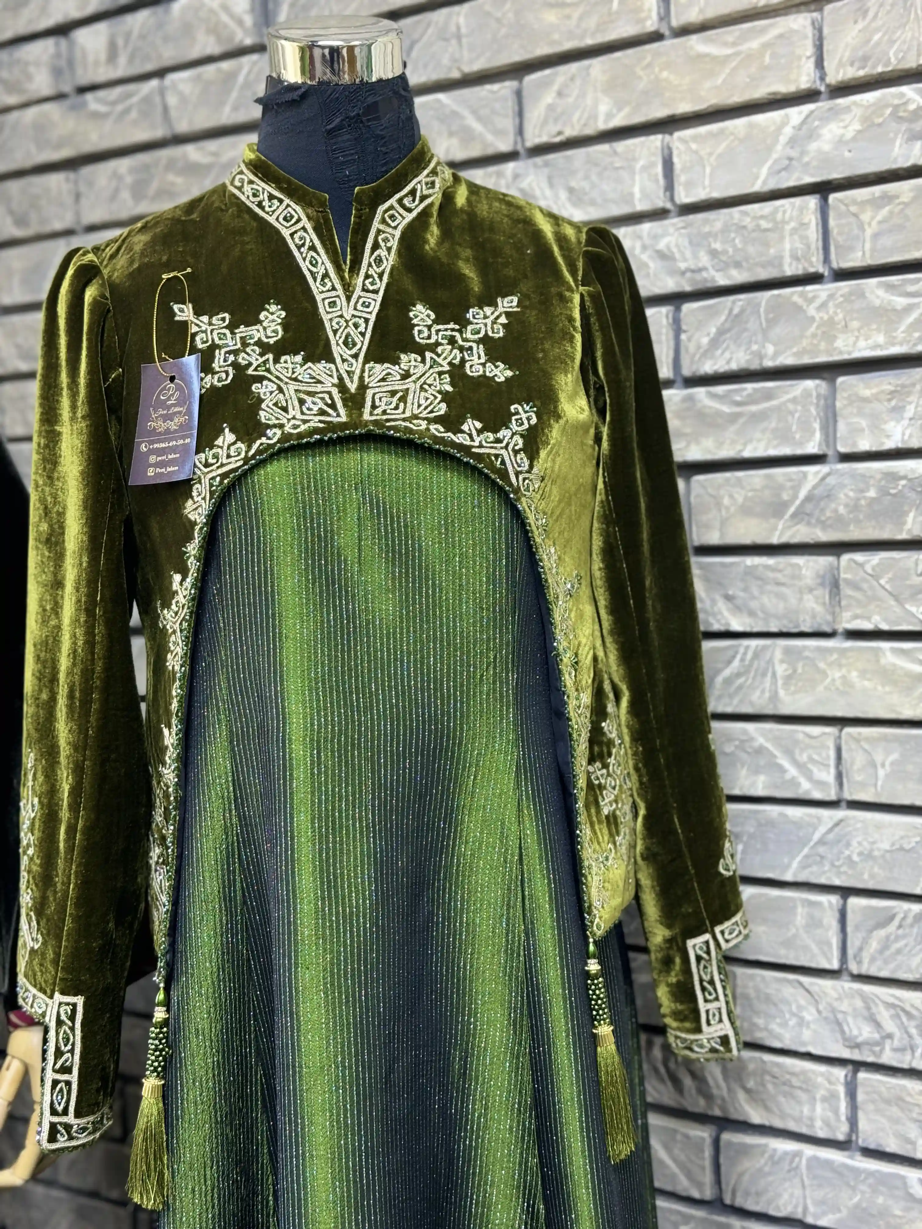 Türkmen fasonlar pombarh fasonlar Fasonlar 2025 fasonlar fason moda modalar Bezen bezen Türkmen fasonlar 2026 Türkmen fasonlar 2025 Türkmen fasonlar 2024 Türkmen fasonlar 2023 turkmenistan türkmenistan turkmen türkmen ashgabat  asgabat aşgabat balkan mary lebap dashoguz dasoguz daşoguz pombarh ponbarhat gulyupek gülýüpek stapel ştapel Gralan Çüýdeşen Abaýa Gadymy Krep Gurultaý 	Keteni Ýüpek Şifon Gipýur Lyon Welwet Atlas Kaşemir Streýç Suzana Ştapel Gülýüpek Pombarh Ýupka Gursakça Aksesuarlar Palto Penjek Okuw eşik Fata Sport eşik Uniforma Nakidka Öýme Şarf kompýuter ýaka ýaglyk Arenda köýnek 2nji el köýnek Taýyn köýnek Matalar Milli lybas milli lybaslar Toý köýnek Toý köýnekler toy koynek toy koynekler gundelik koynekler Gündelik	 
 köýnekler fata koynek Modern taze fason Eskiz koynektm turkmenkoynek türkmenkoynek fason moda moda fasonlar Iş eşik el iş	sada	ýakaly ýakasyz	keşdeli biserli	ýeňli giň nagyşly ýüregi açyk stoýka ýaka ýanly kombinasiýa 	zerli üsti aşak guşakly seçekli gysga ýeňli Panbarhat (Pombarh) Toý köýnek el iş, keşdeli, ýakaly 26-35 Ýaşyl, Goýy-ýaşyl