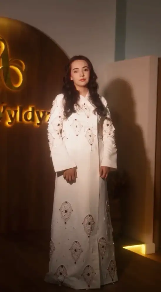 Türkmen fasonlar pombarh fasonlar Fasonlar 2025 fasonlar fason moda modalar Bezen bezen Türkmen fasonlar 2026 Türkmen fasonlar 2025 Türkmen fasonlar 2024 Türkmen fasonlar 2023 turkmenistan türkmenistan turkmen türkmen ashgabat  asgabat aşgabat balkan mary lebap dashoguz dasoguz daşoguz pombarh ponbarhat gulyupek gülýüpek stapel ştapel Gralan Çüýdeşen Abaýa Gadymy Krep Gurultaý 	Keteni Ýüpek Şifon Gipýur Lyon Welwet Atlas Kaşemir Streýç Suzana Ştapel Gülýüpek Pombarh Ýupka Gursakça Aksesuarlar Palto Penjek Okuw eşik Fata Sport eşik Uniforma Nakidka Öýme Şarf kompýuter ýaka ýaglyk Arenda köýnek 2nji el köýnek Taýyn köýnek Matalar Milli lybas milli lybaslar Toý köýnek Toý köýnekler toy koynek toy koynekler gundelik koynekler Gündelik	 
 köýnekler fata koynek Modern taze fason Eskiz koynektm turkmenkoynek türkmenkoynek fason moda moda fasonlar Iş eşik el iş	sada	ýakaly ýakasyz	keşdeli biserli	ýeňli giň nagyşly ýüregi açyk stoýka ýaka ýanly kombinasiýa 	zerli üsti aşak guşakly seçekli gysga ýeňli Toý köýnek el iş, ýakasyz, ýeňli, giň, gaş 17-25, 26-35 Ak yaz, tomus, guyz